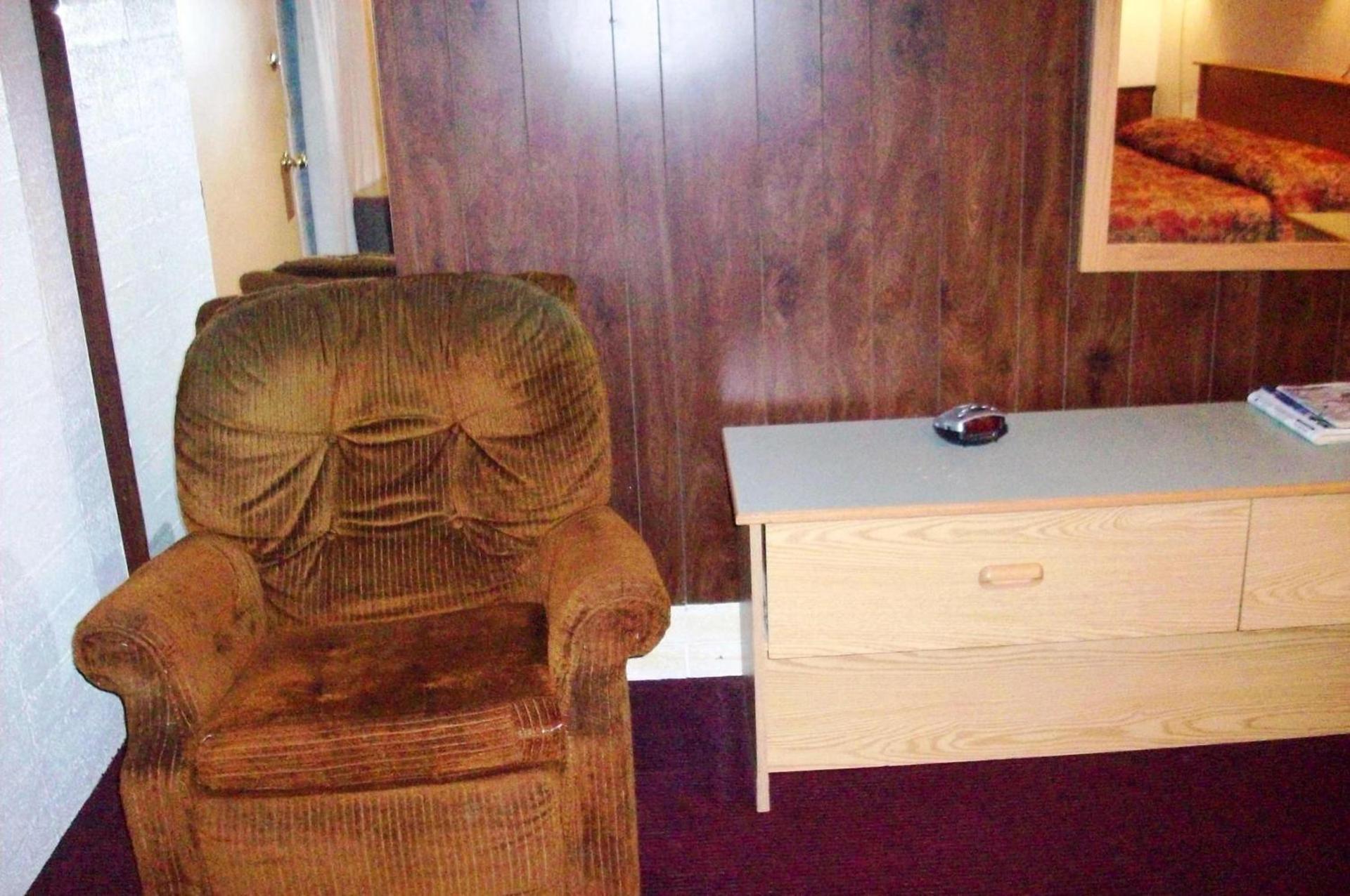Hilander Motel photo 18