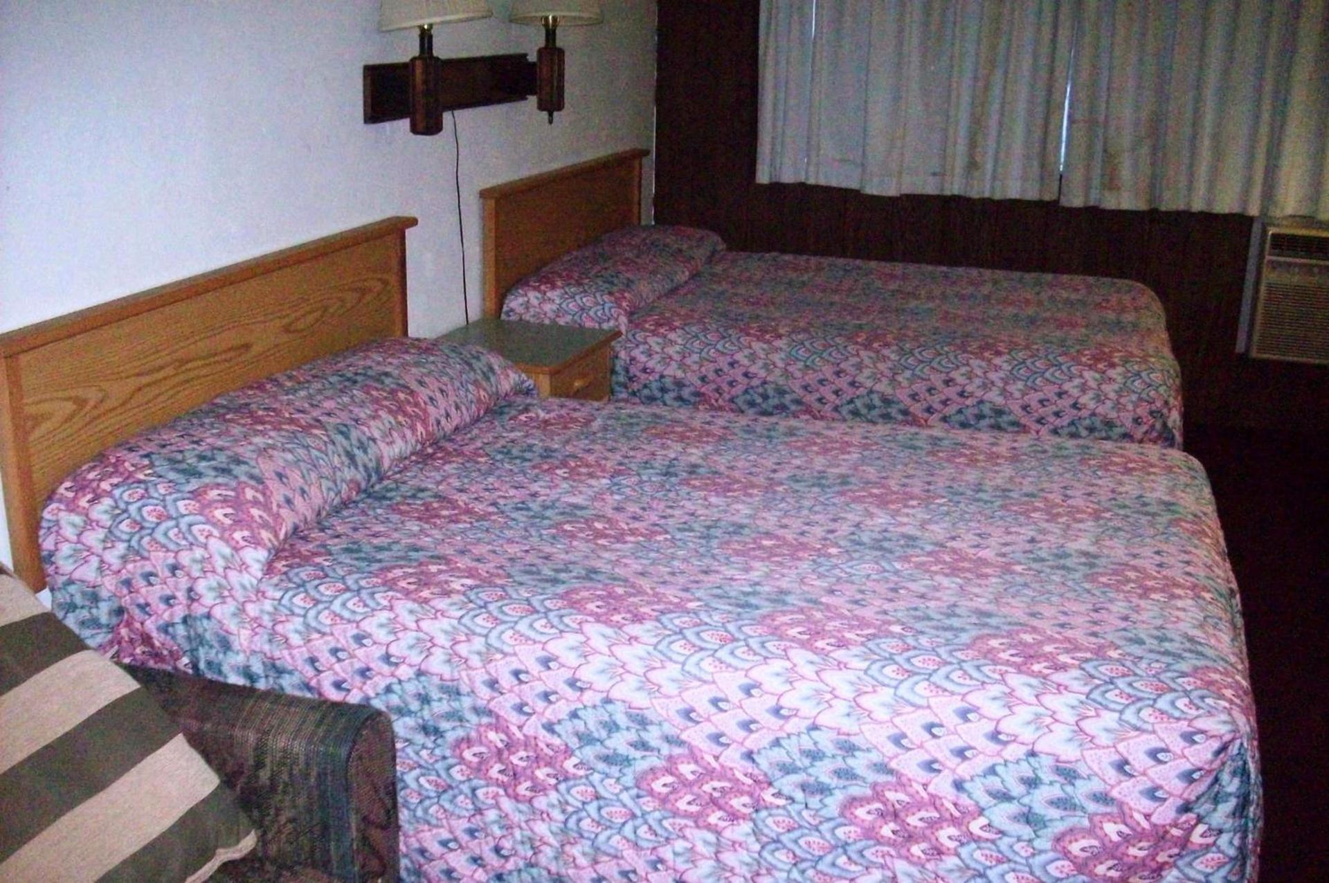 Hilander Motel photo 28