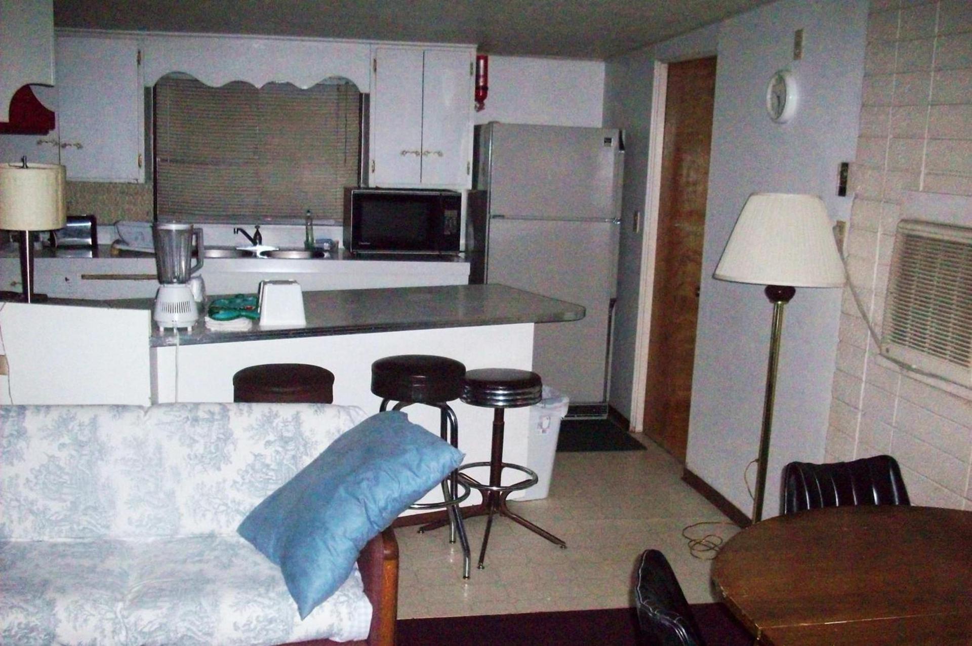Hilander Motel photo 43
