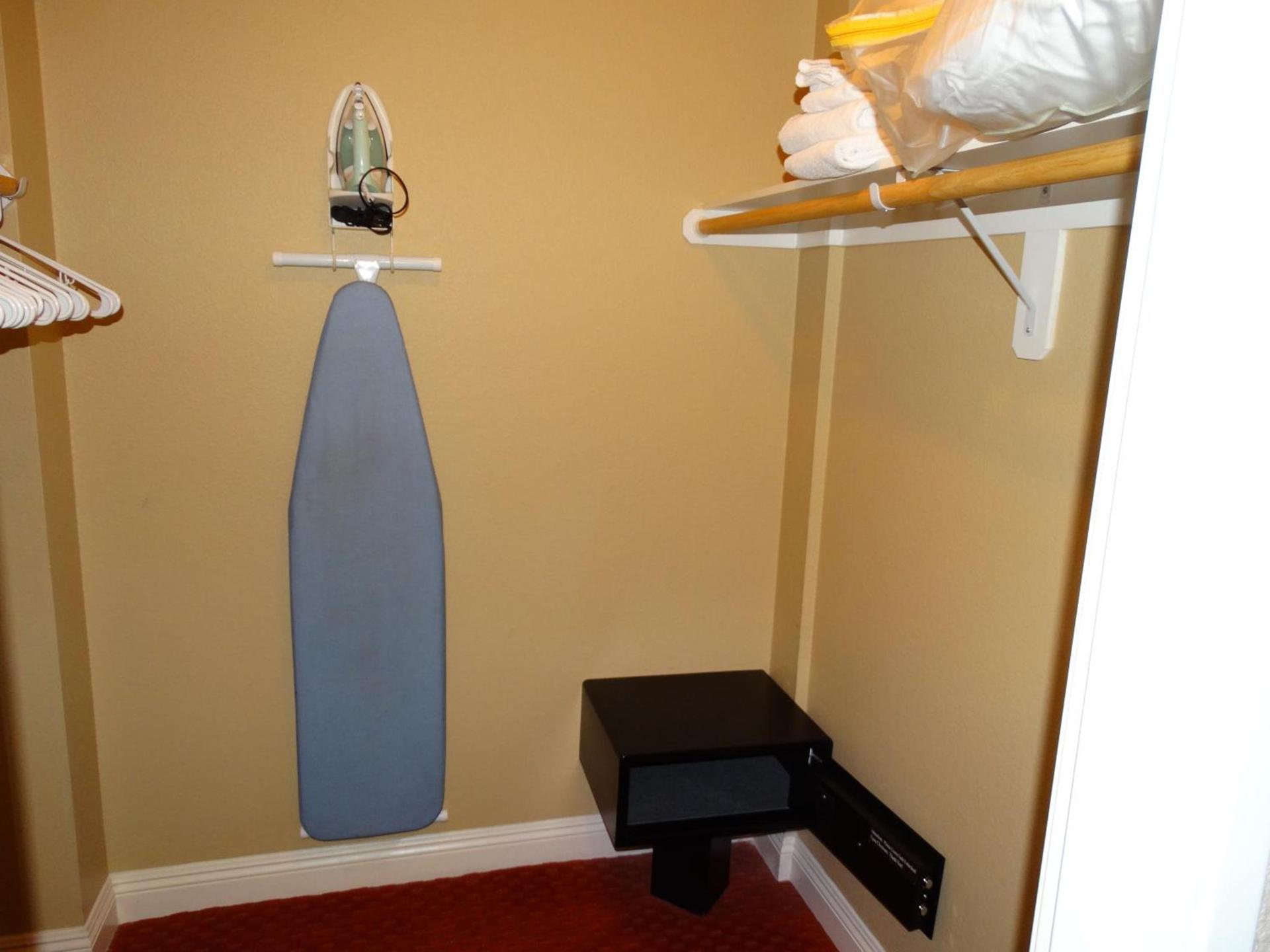 Suites at Jockey Club (No Resort Fee) photo 18
