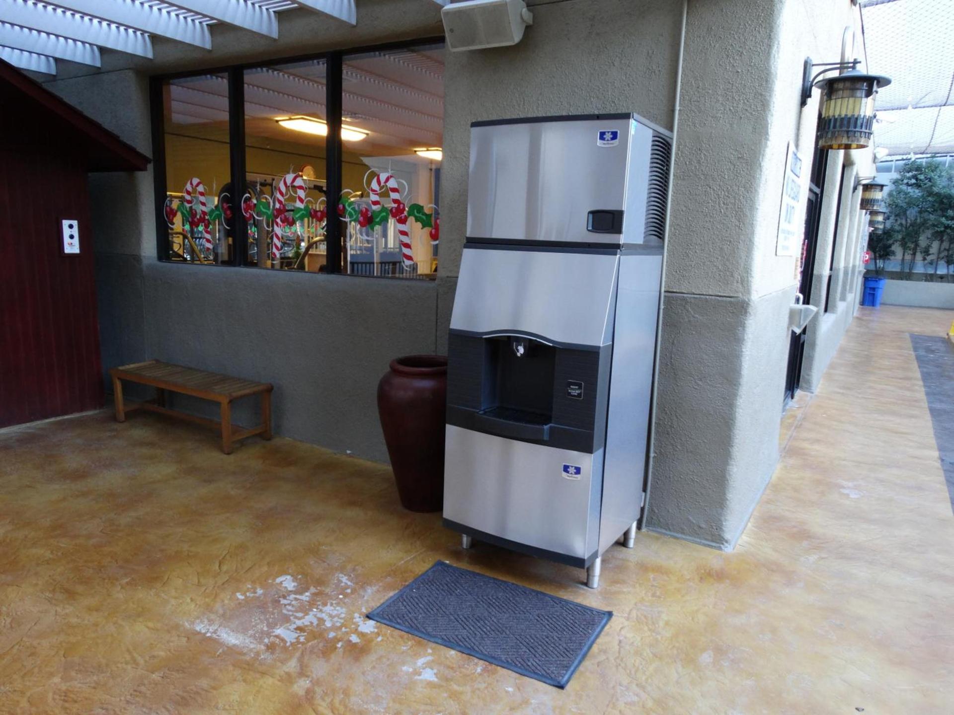 Suites at Jockey Club (No Resort Fee) photo 43