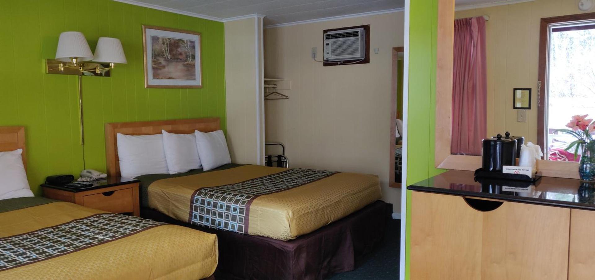 Pinebrook Motel photo 62