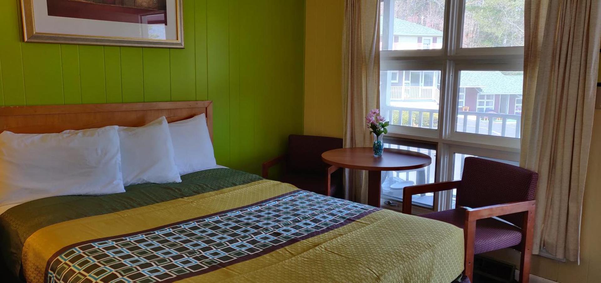 Pinebrook Motel photo 66
