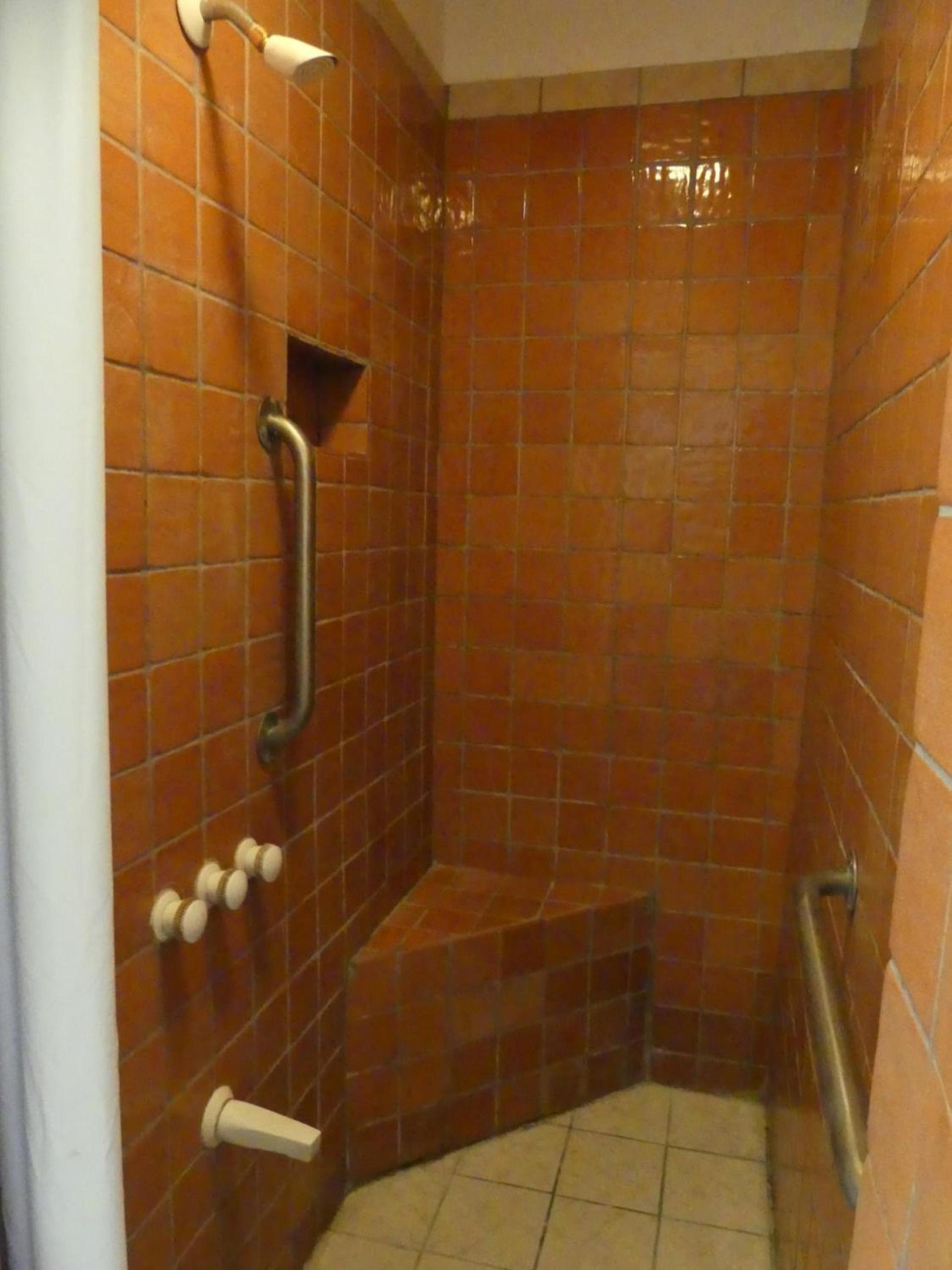 Wilshire Orange Hotel photo 9