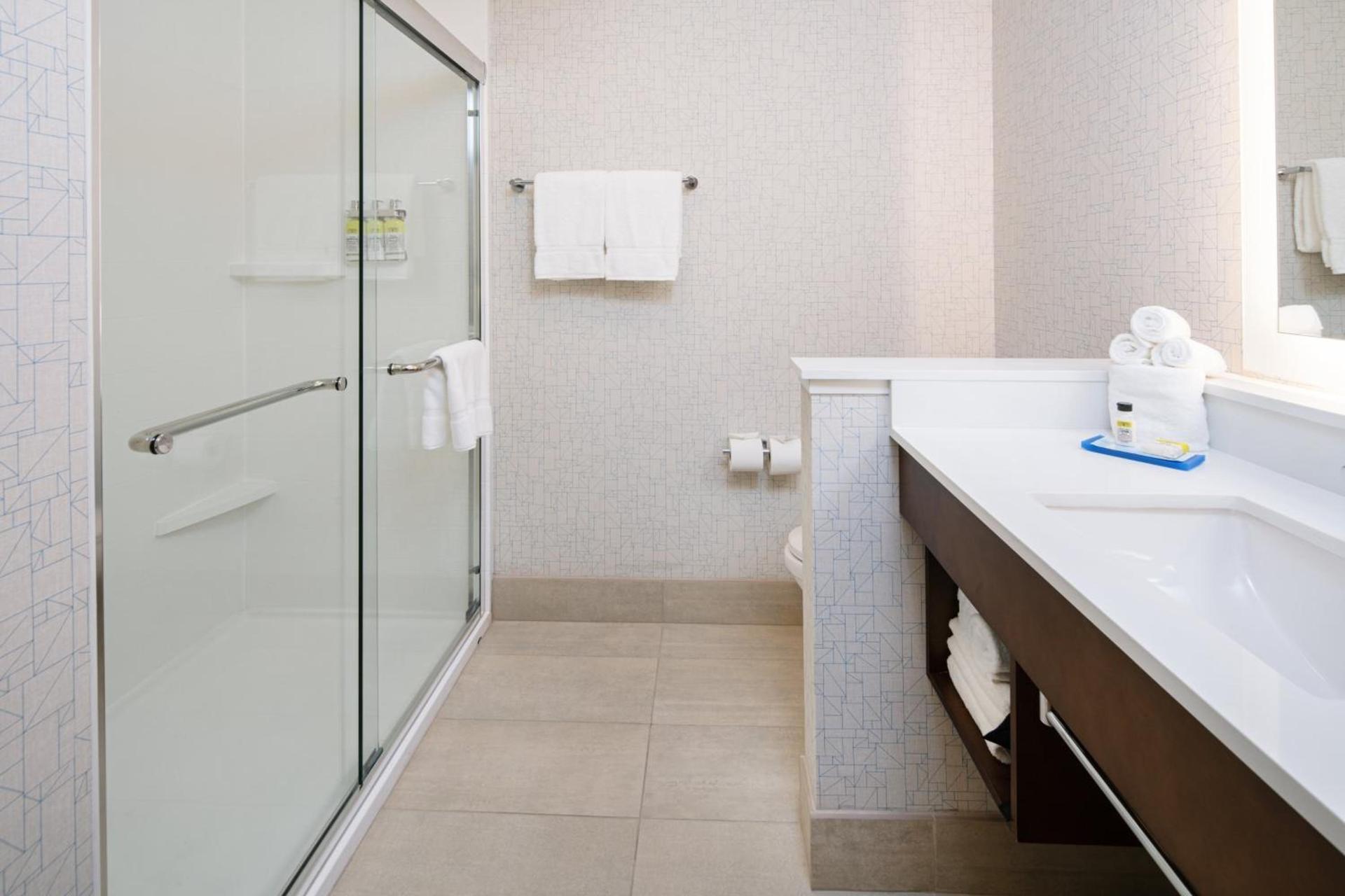 Holiday Inn Express & Suites - Murrieta by IHG photo 24