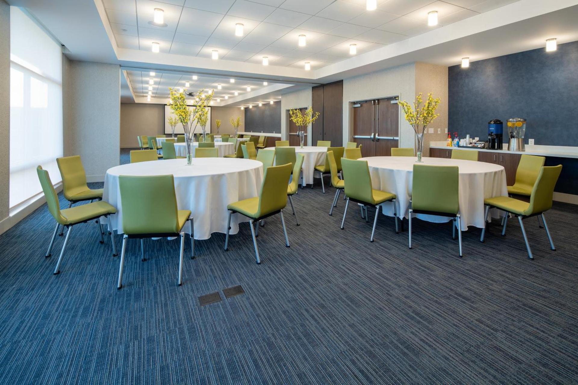 Holiday Inn Express & Suites - Murrieta by IHG photo 29