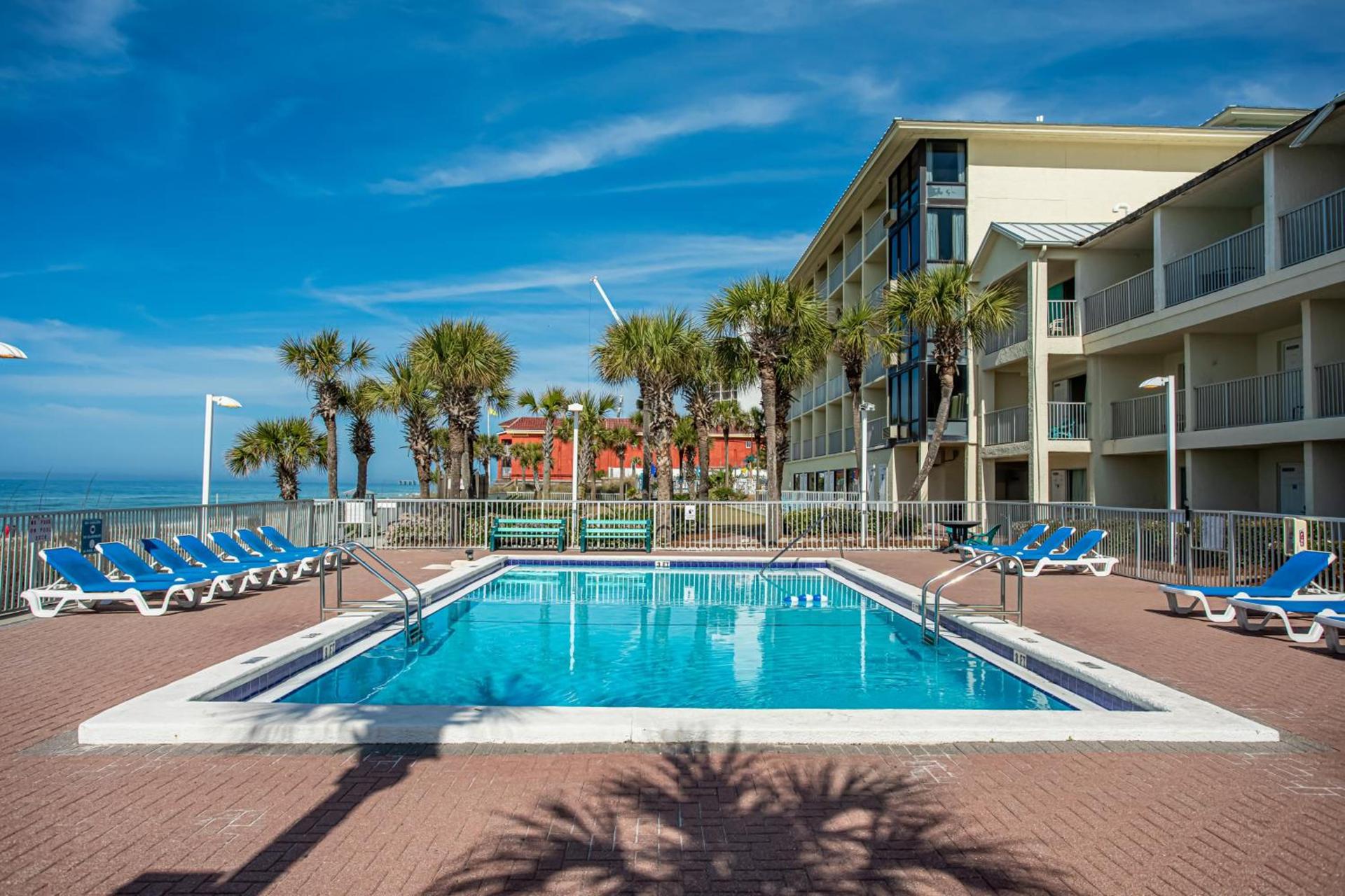 Bikini Beach Resort photo 2