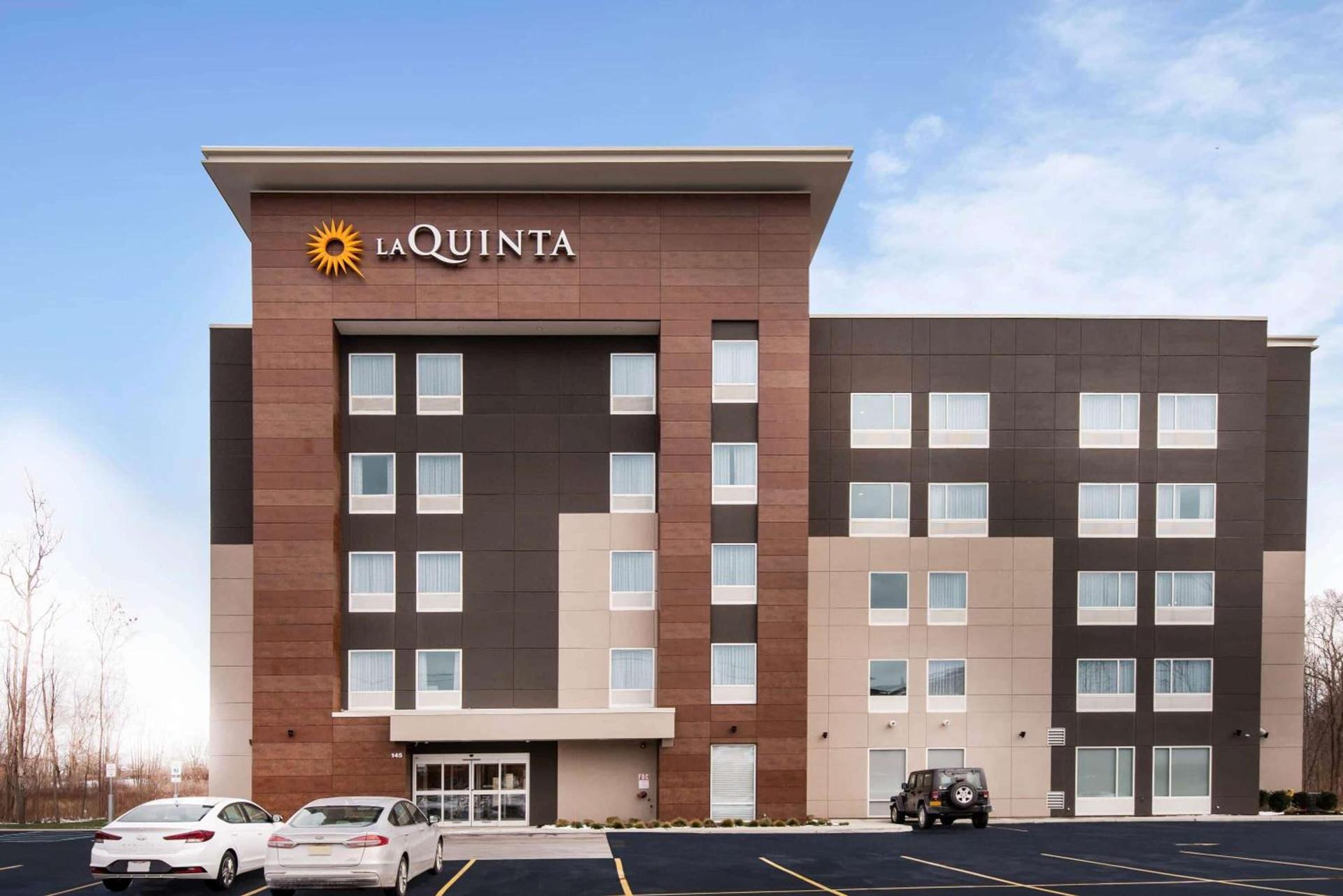 La Quinta by Wyndham Buffalo Amherst photo 20