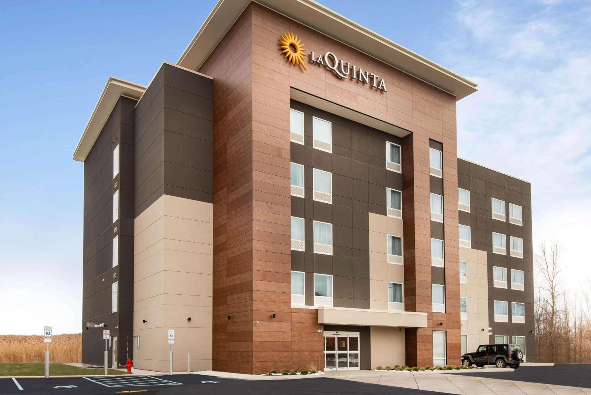 La Quinta by Wyndham Buffalo Amherst — hotel in Amherst