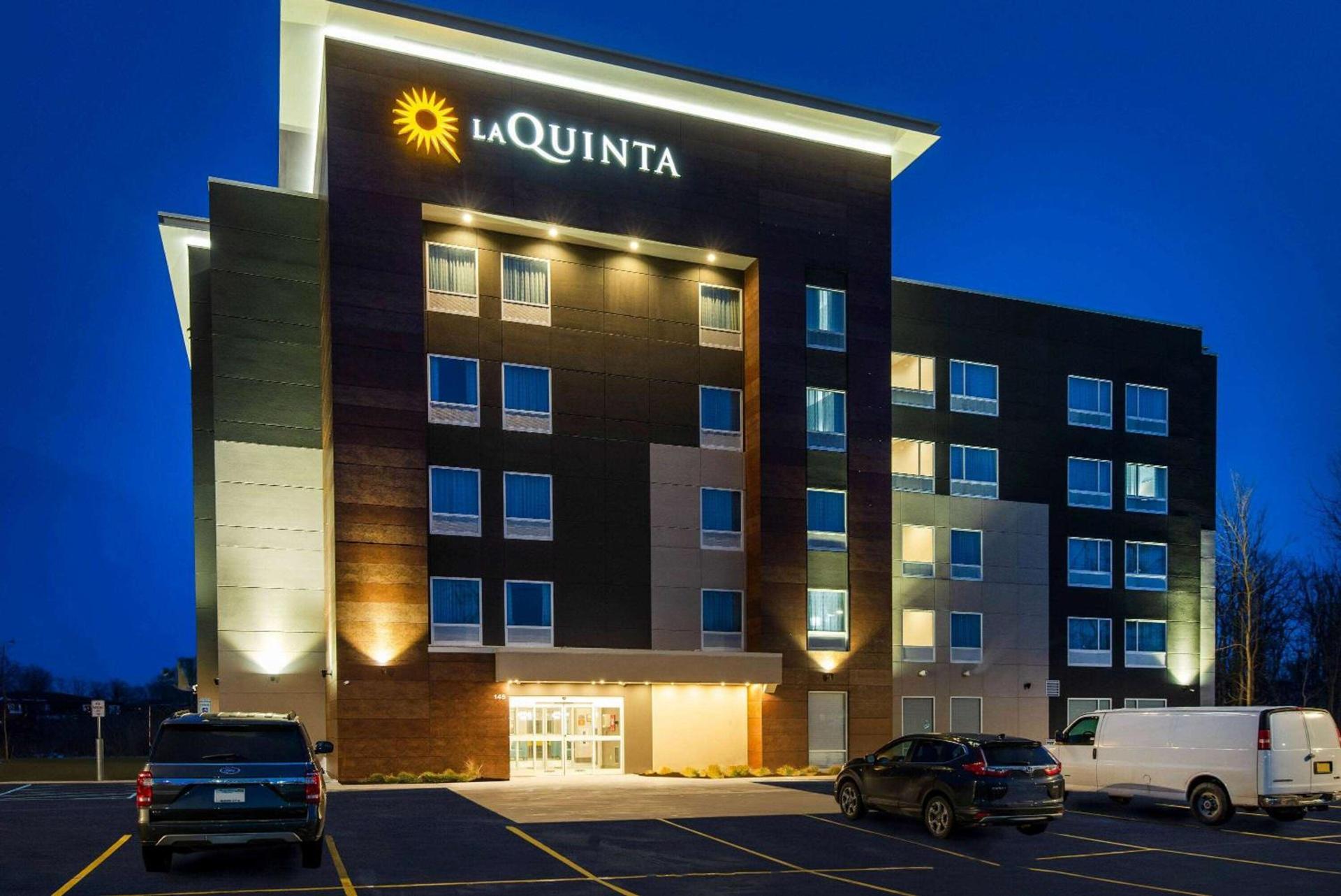 La Quinta by Wyndham Buffalo Amherst photo 19