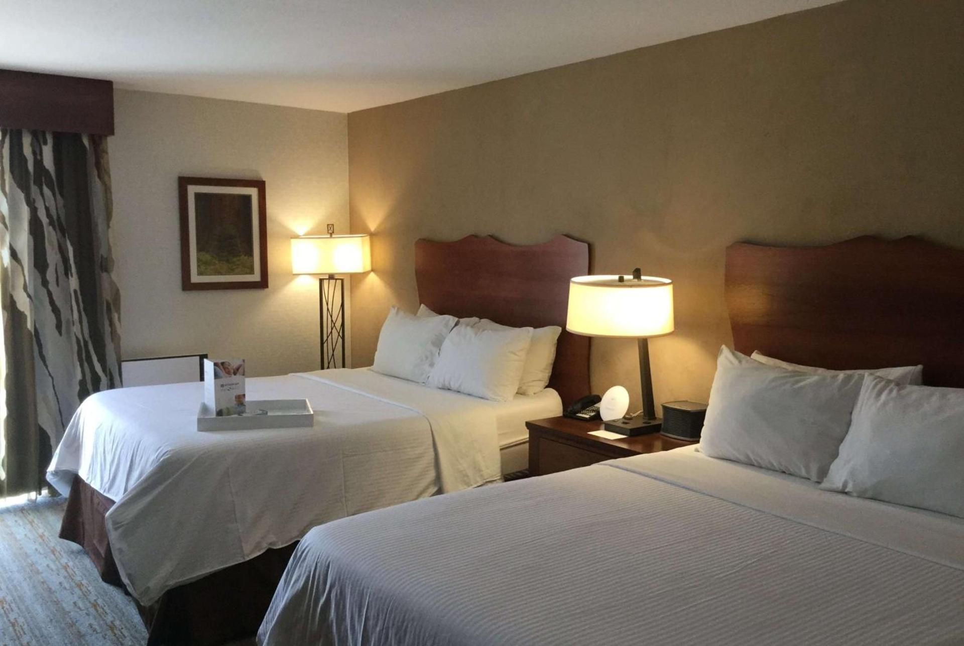Wyndham Visalia photo 3