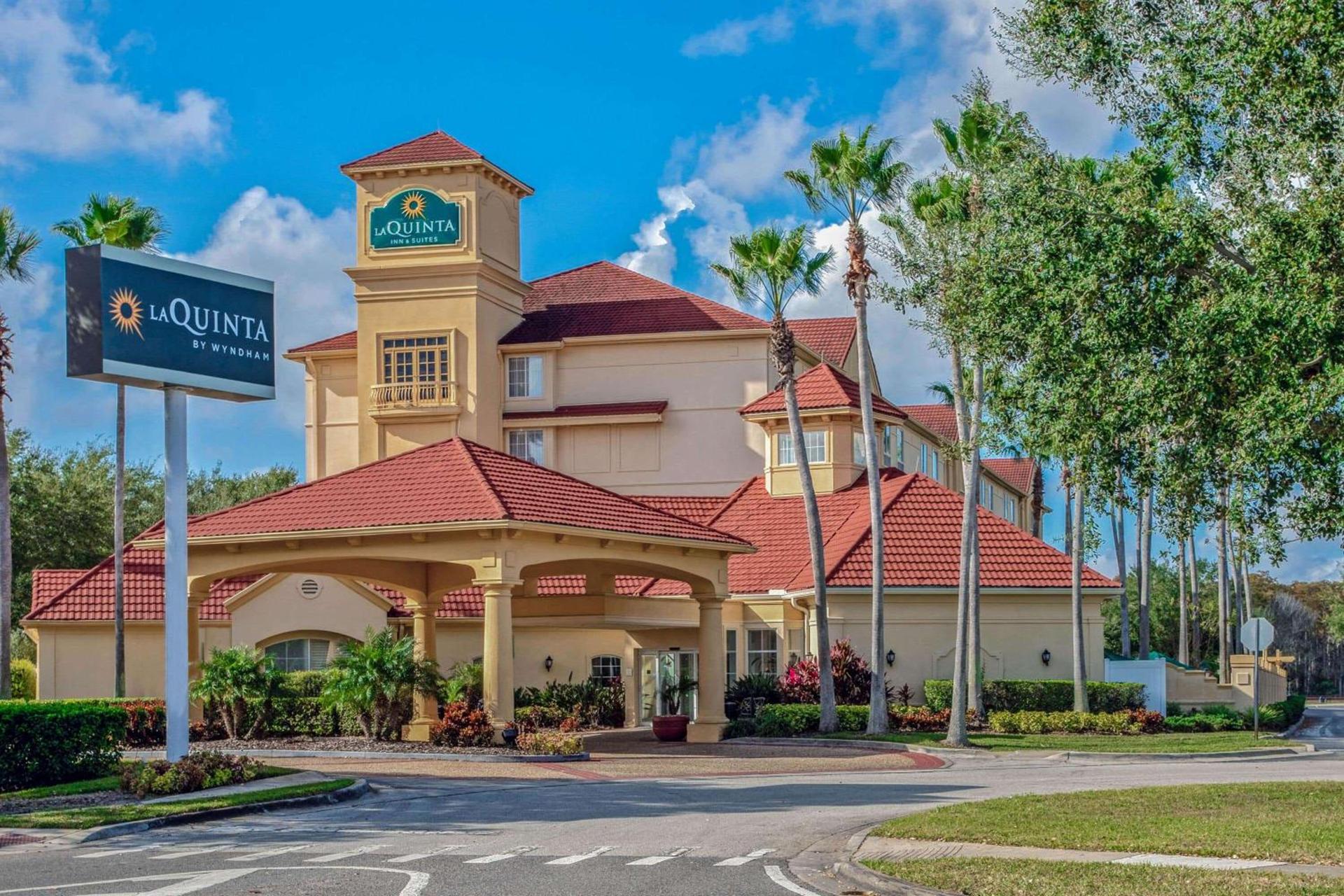 La Quinta by Wyndham Orlando Airport - On Property Food Trucks & Free Airport Shuttle! photo 1