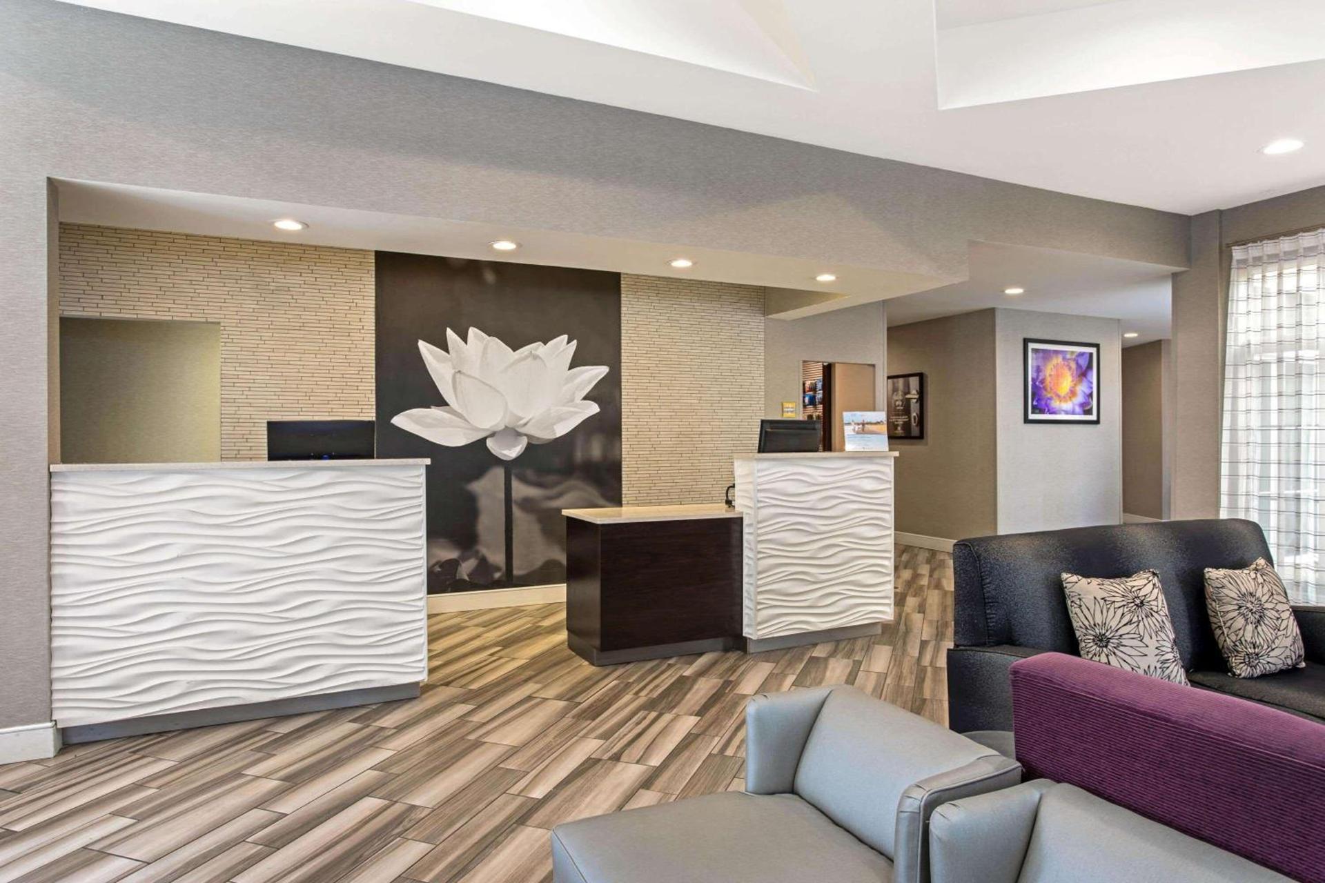 La Quinta by Wyndham Orlando Airport - On Property Food Trucks & Free Airport Shuttle! photo 12