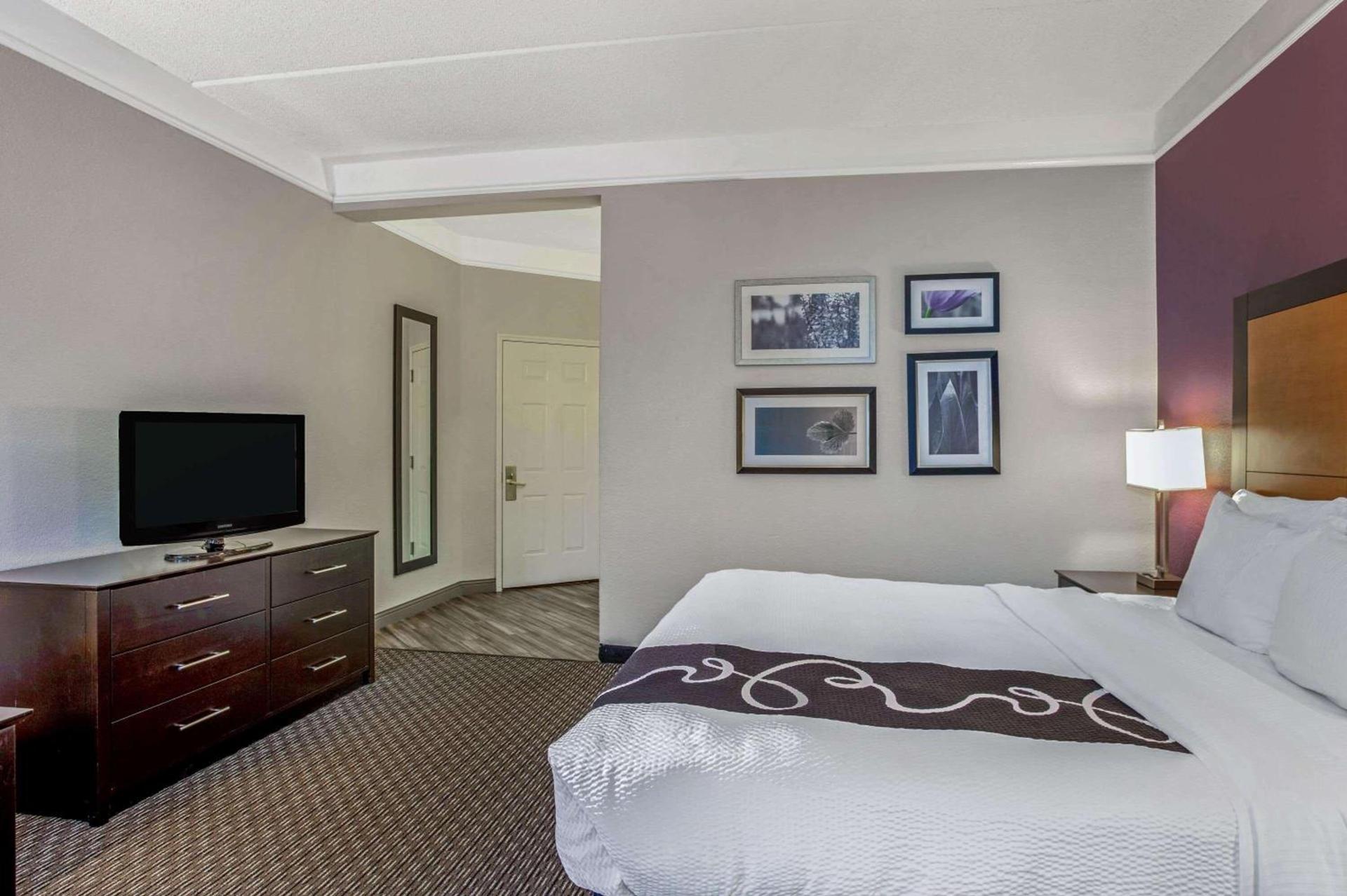 La Quinta by Wyndham Orlando Airport - On Property Food Trucks & Free Airport Shuttle! photo 43