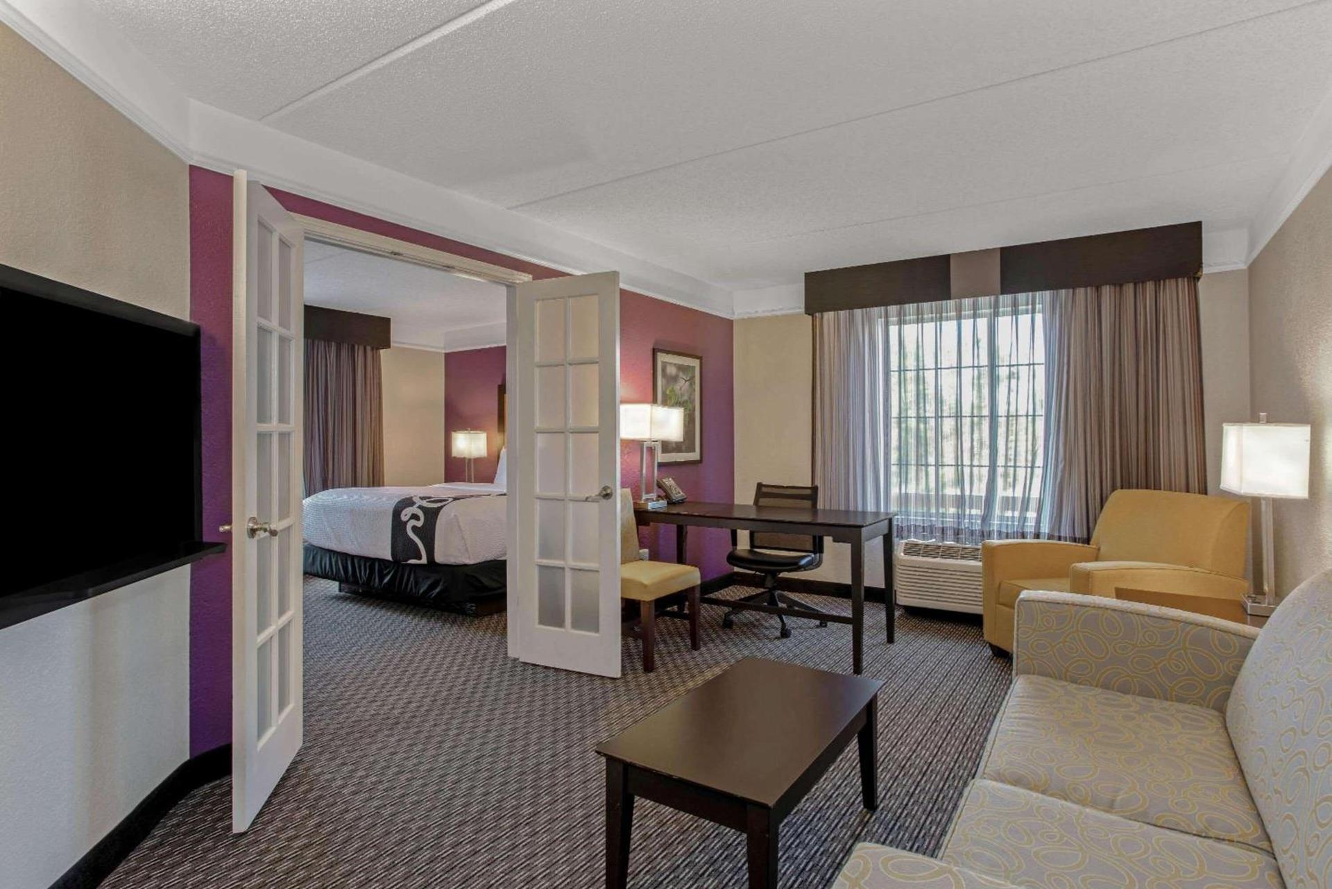 La Quinta by Wyndham Orlando Airport - On Property Food Trucks & Free Airport Shuttle! photo 8