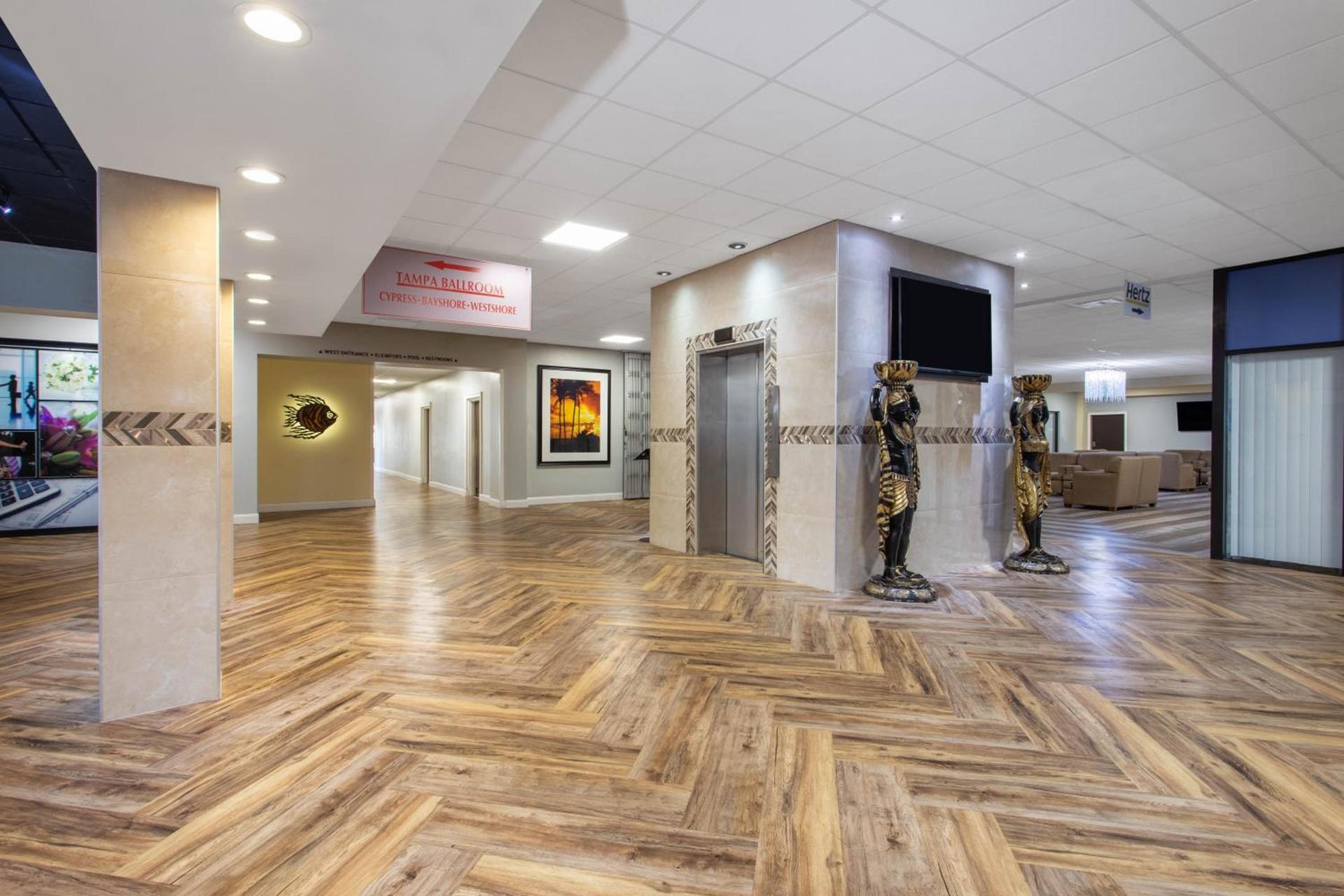 Ramada by Wyndham Tampa Westshore Airport South photo 3
