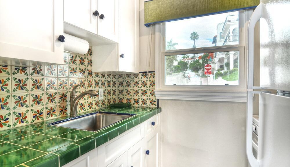 Beachcomber Inn photo 15