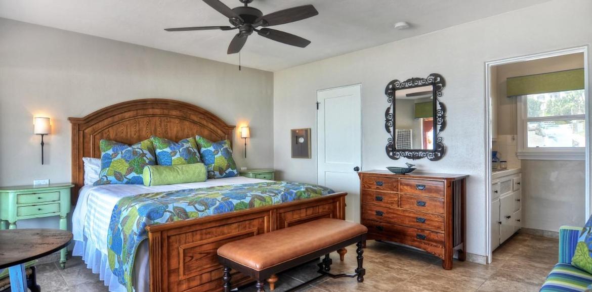 Beachcomber Inn photo 26