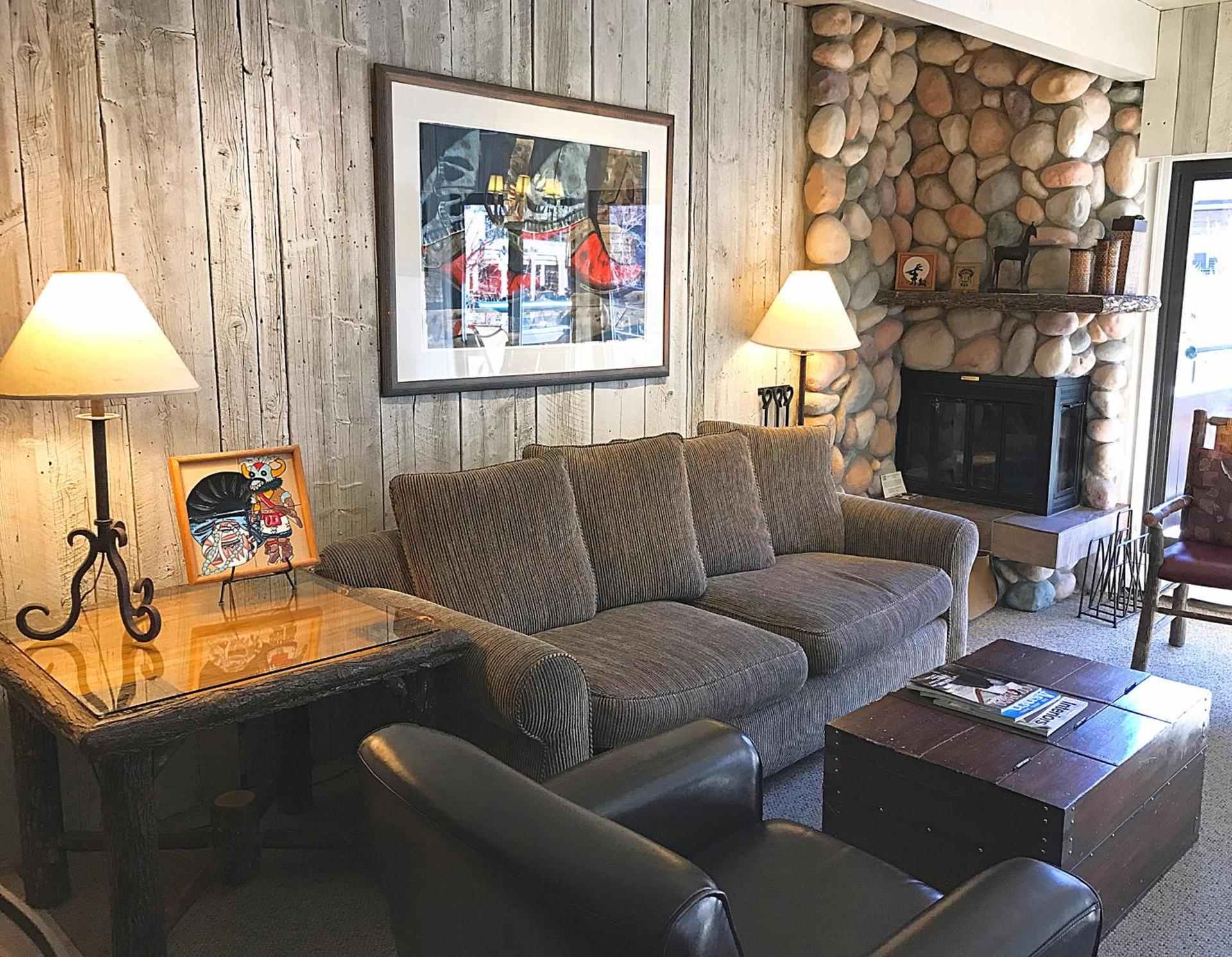 Aspen Square Condominium Hotel photo 25