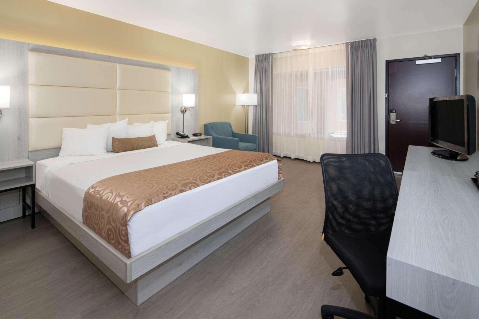 Ramada by Wyndham Burbank Airport photo 19