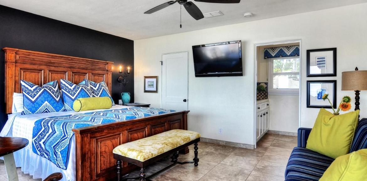 Beachcomber Inn photo 54