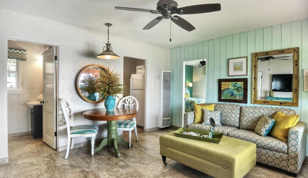 Beachcomber Inn photo 31