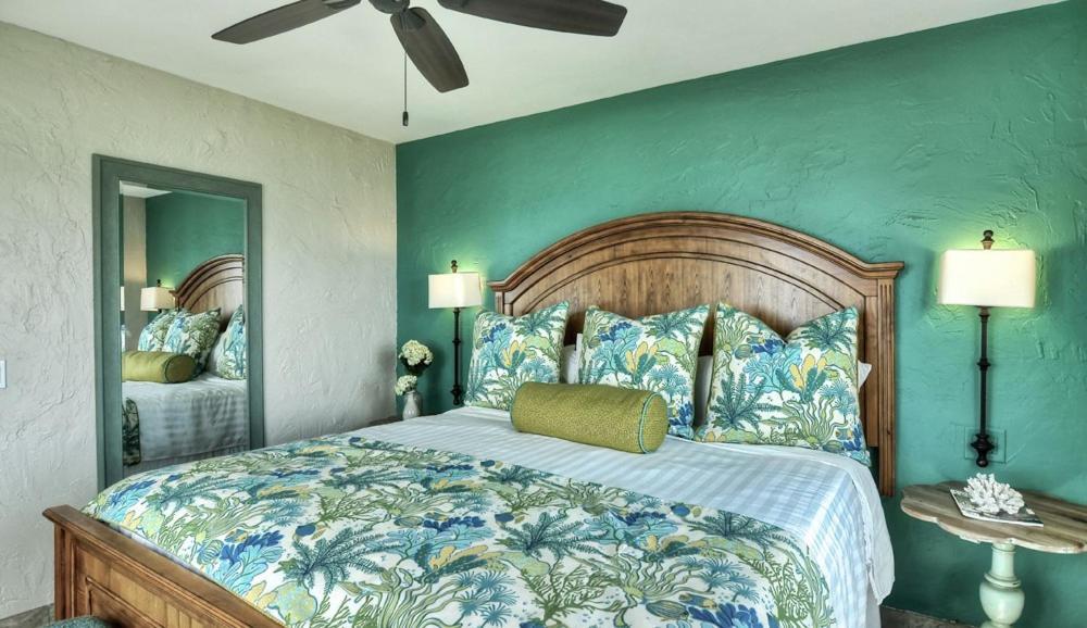 Beachcomber Inn photo 85