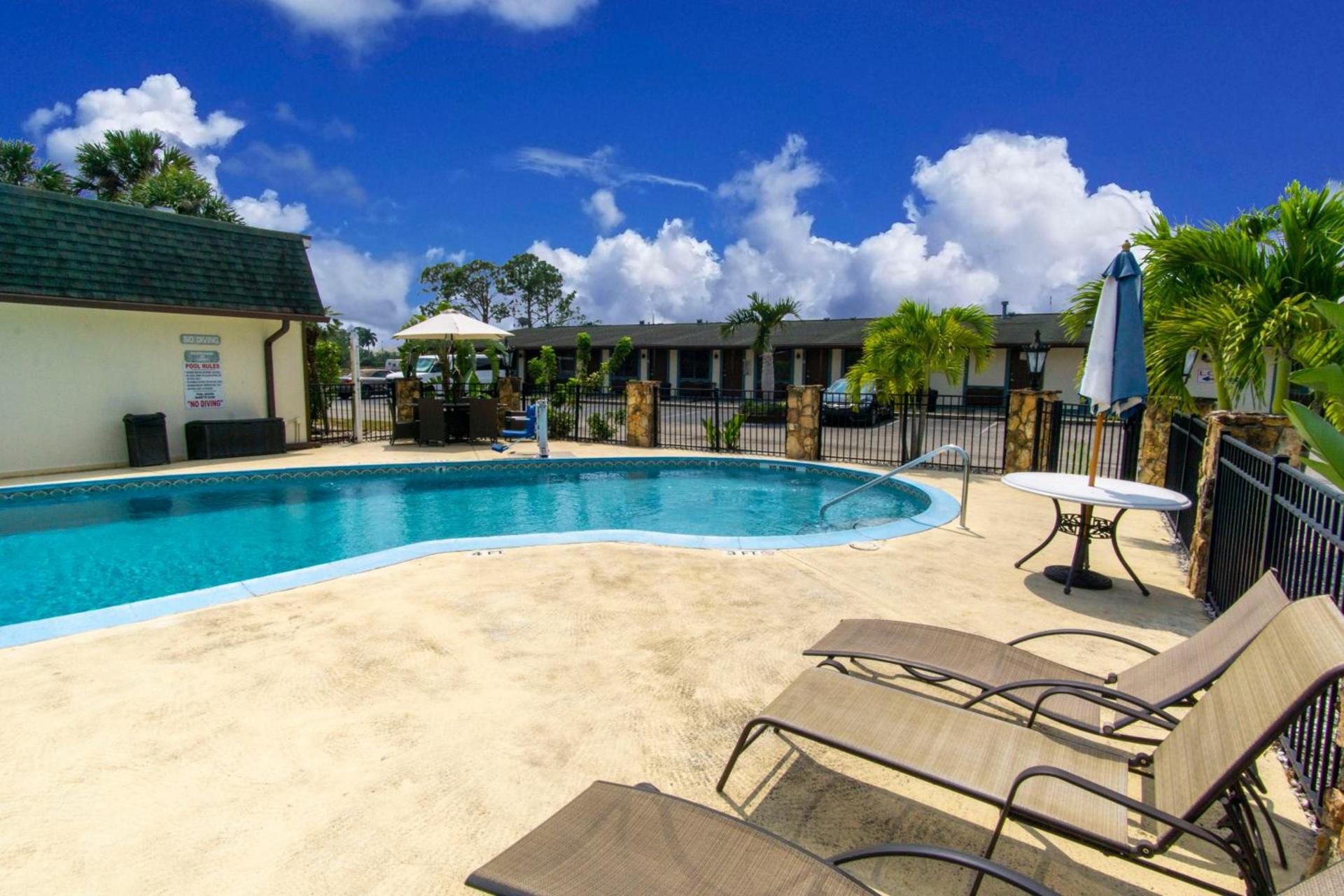 Spinnaker Inn of Naples photo 50
