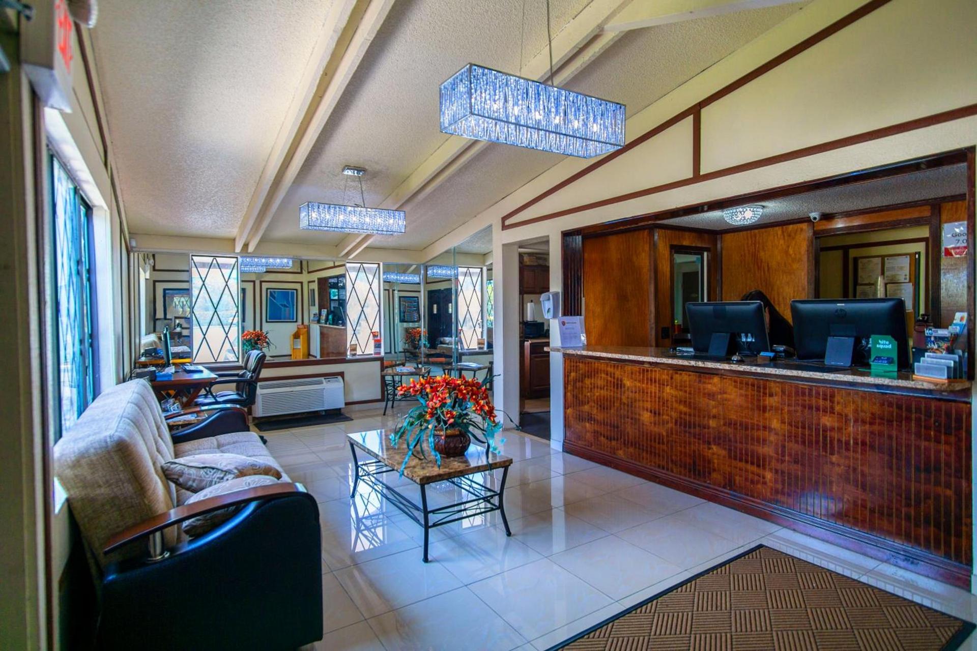 Spinnaker Inn of Naples photo 47