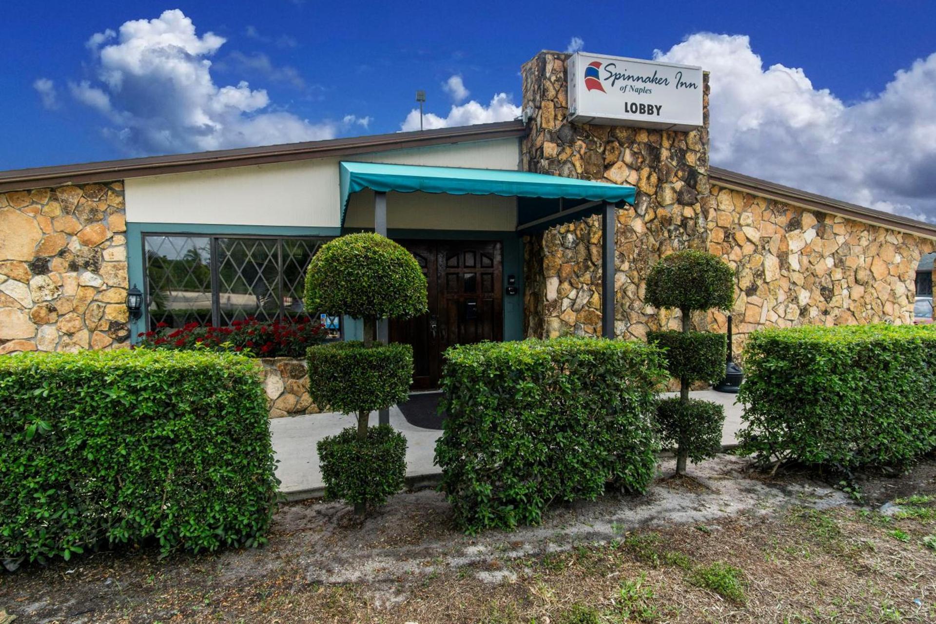 Spinnaker Inn of Naples photo 49