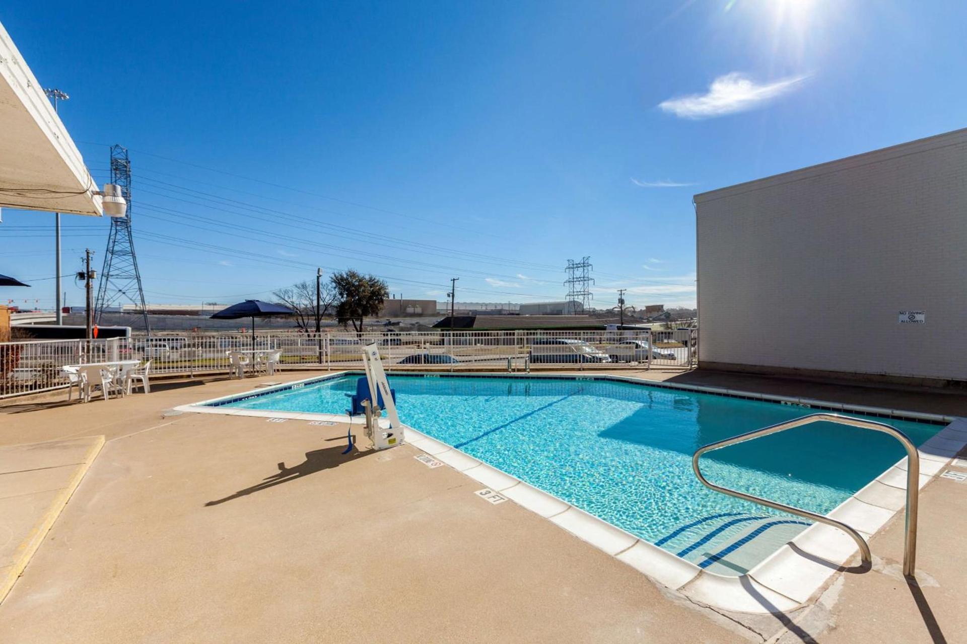 Motel 6 Fort Worth, Tx - Stockyards photo 36