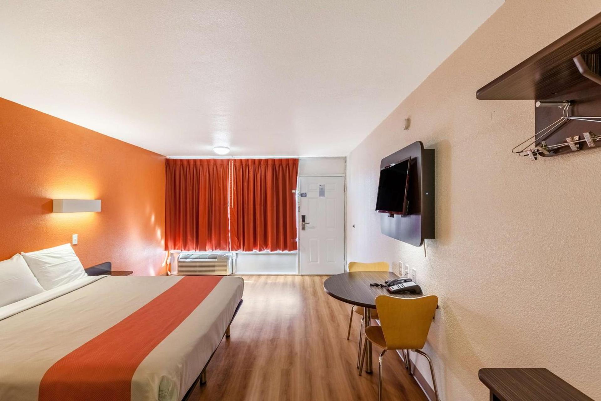Motel 6 Fort Worth, Tx - Stockyards photo 30