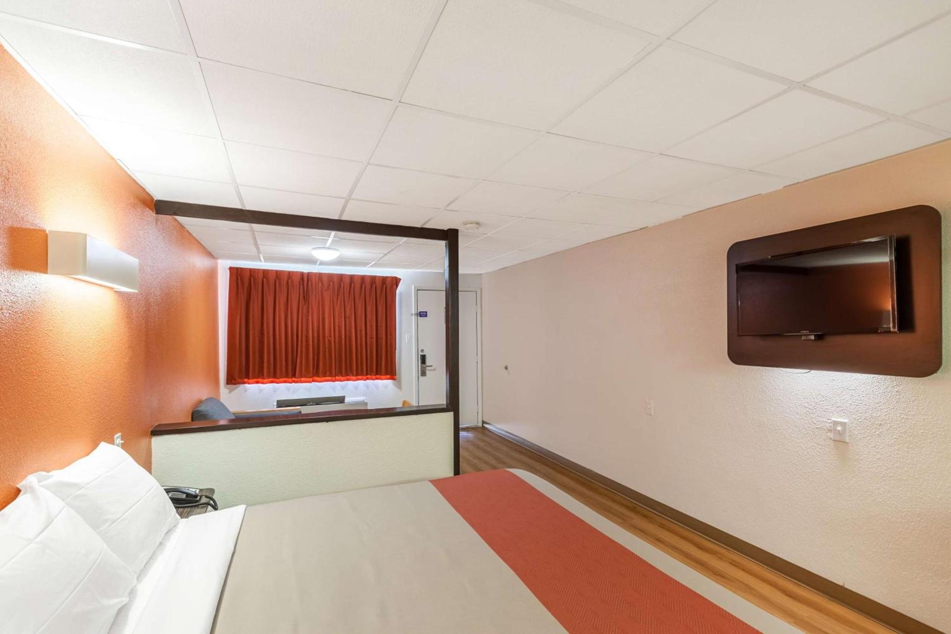 Motel 6 Fort Worth, Tx - Stockyards photo 27