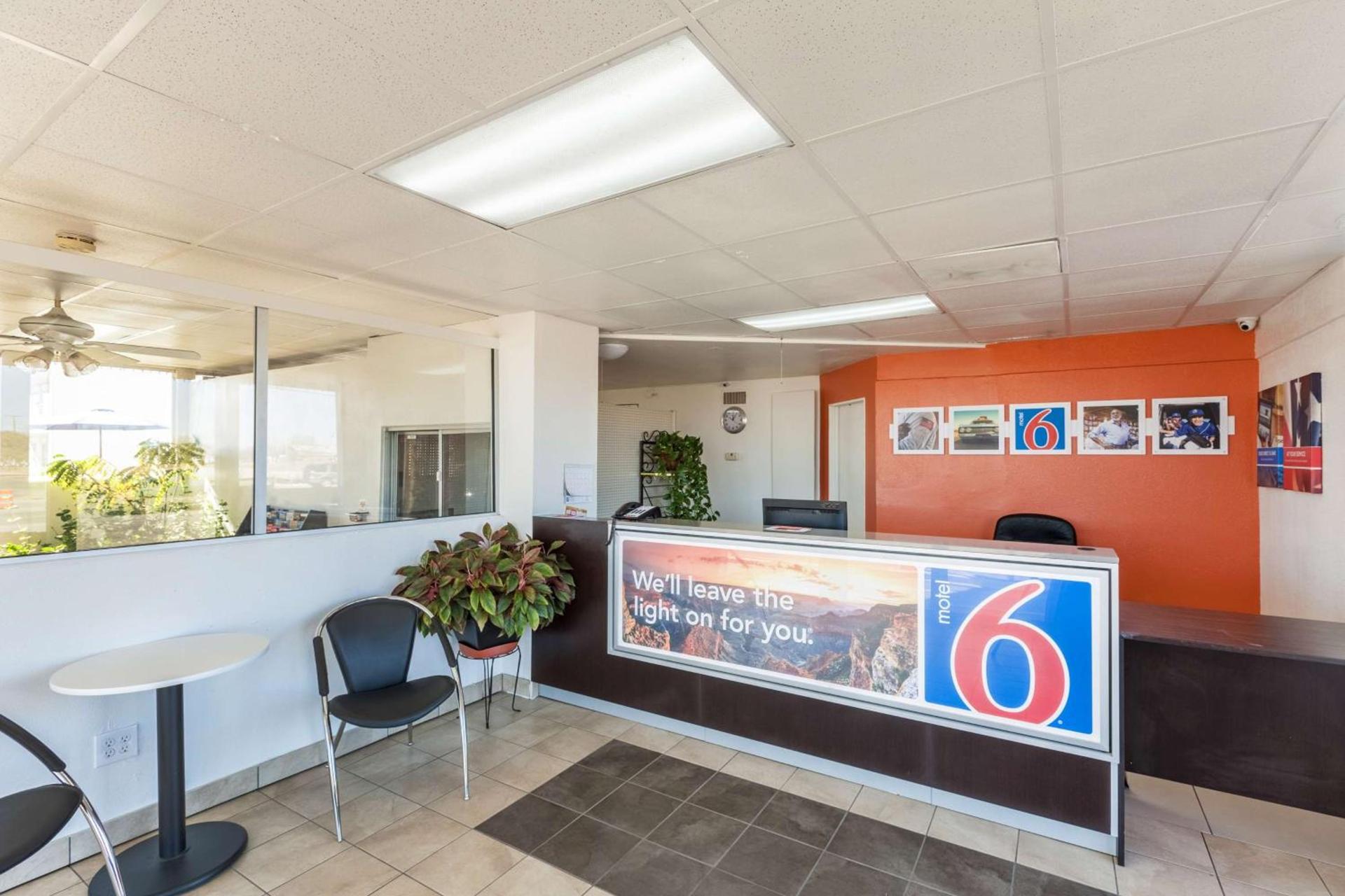 Motel 6 Fort Worth, Tx - Stockyards photo 6