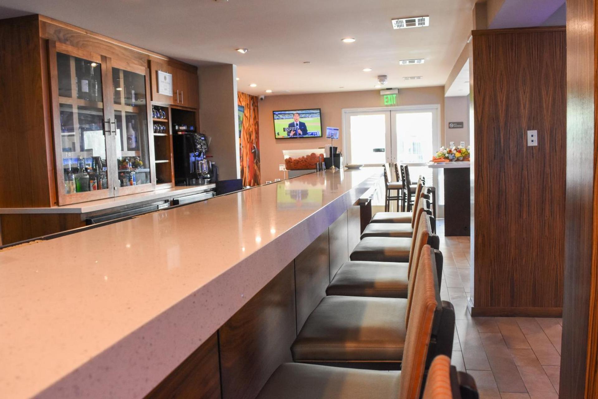 Hotel Indigo Anaheim by IHG photo 18