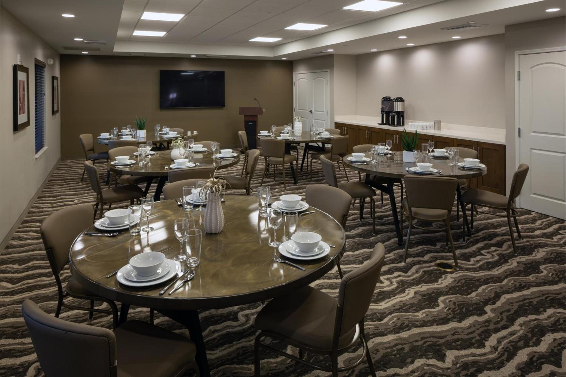 Staybridge Suites - Phoenix – Biltmore Area by IHG photo 71