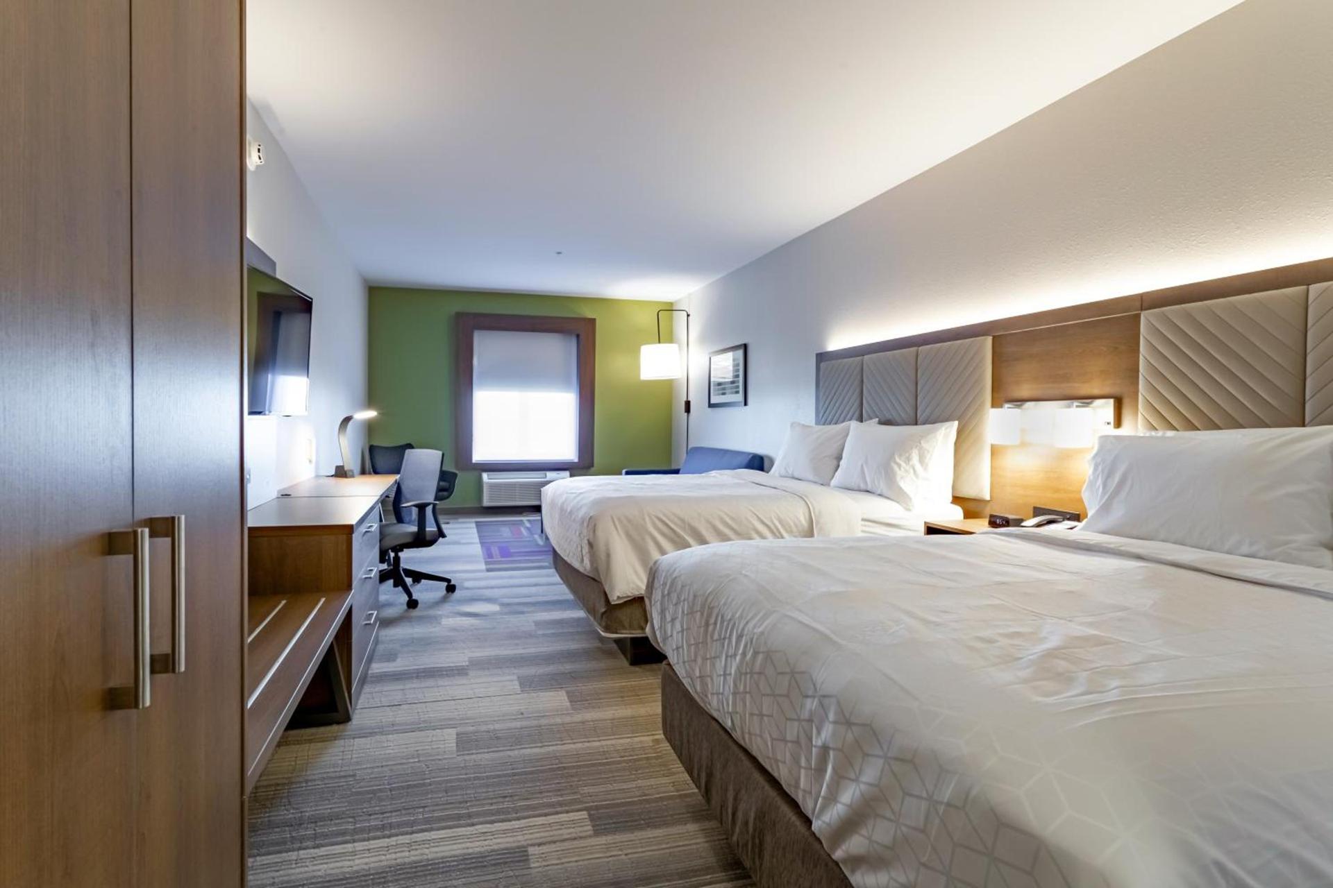 Holiday Inn Express & Suites - Columbus - Worthington by IHG photo 22