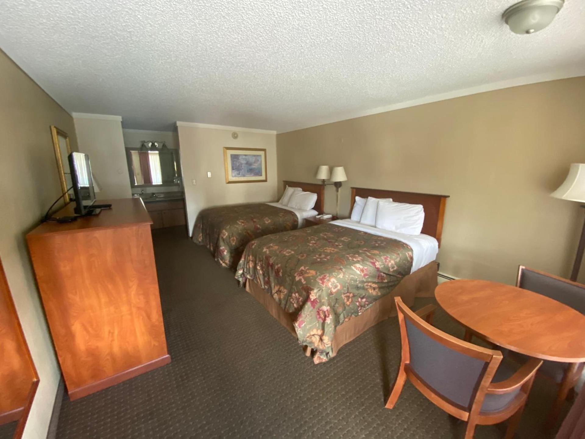 Snowshoe Motel photo 29