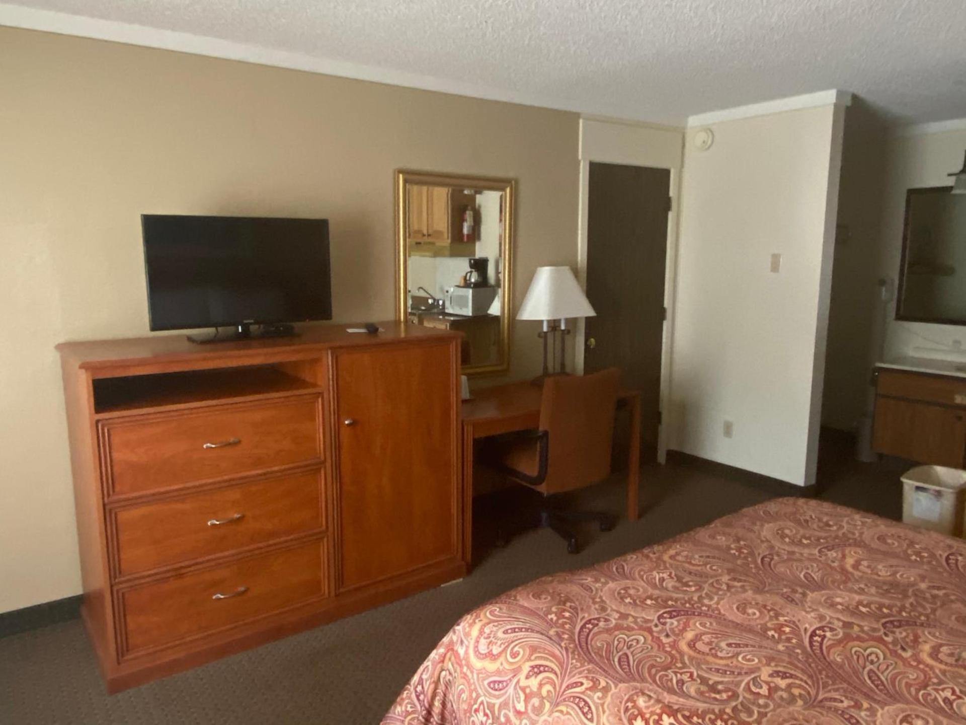 Snowshoe Motel photo 27