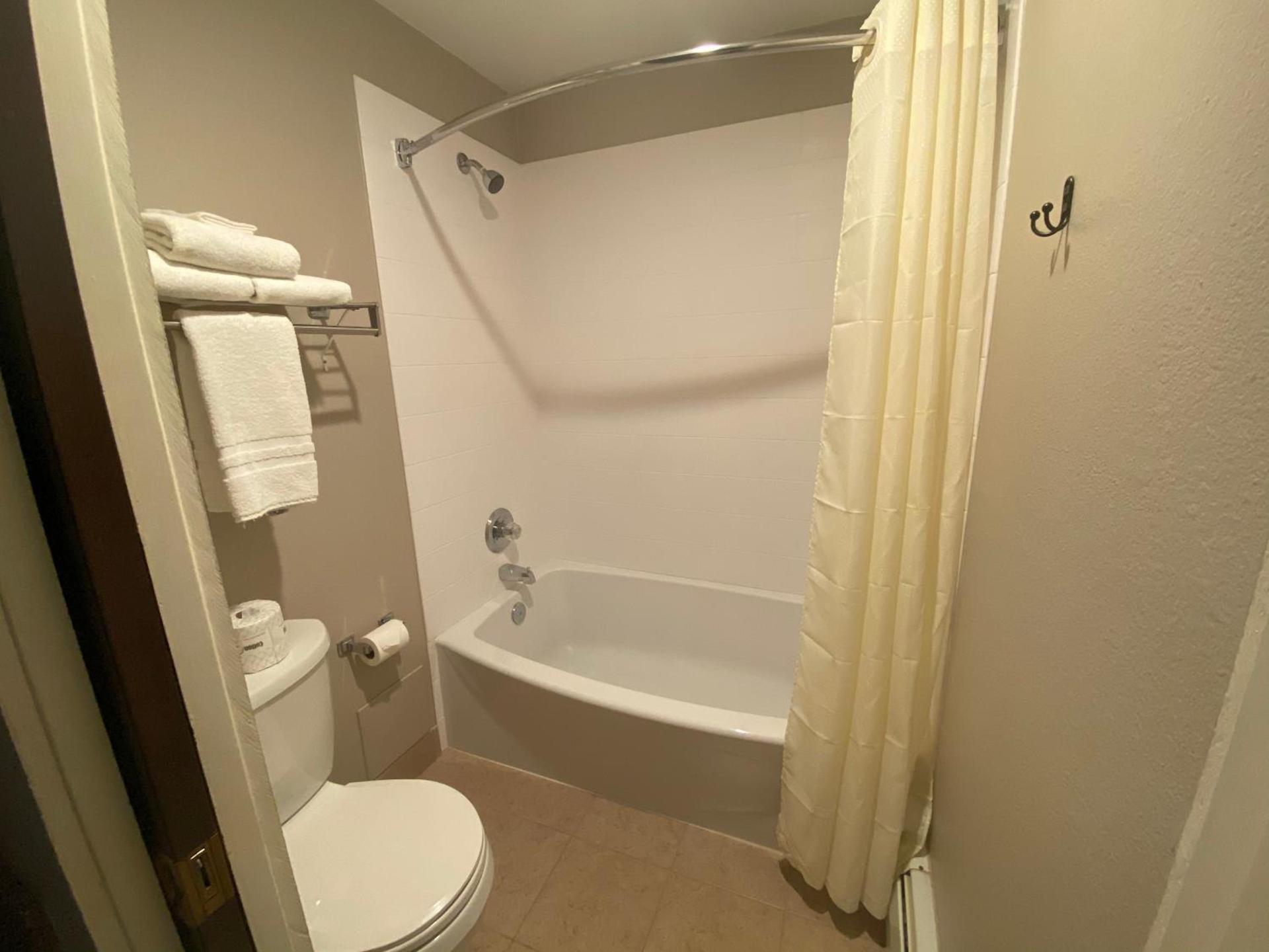 Snowshoe Motel photo 26