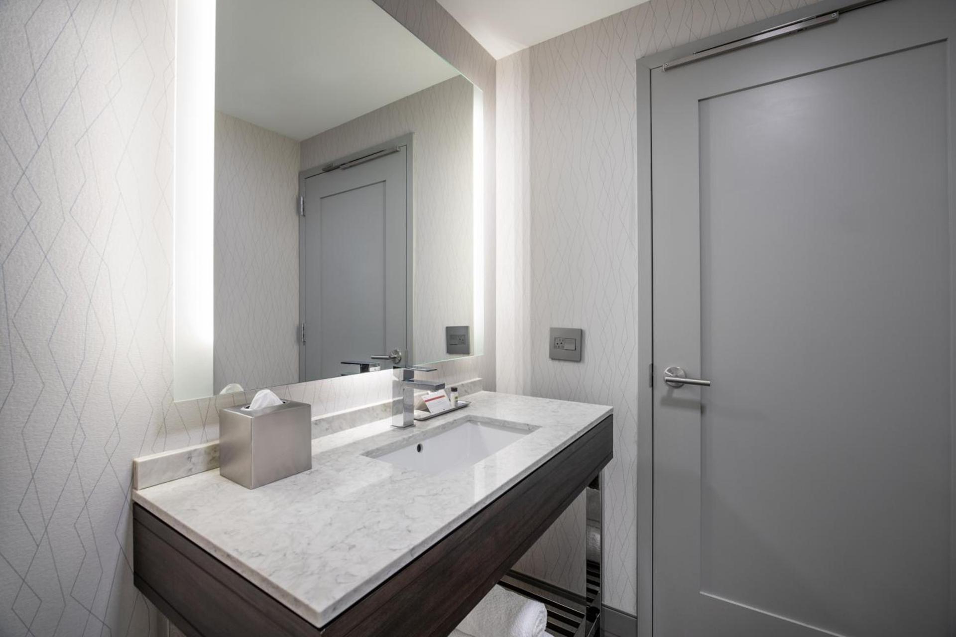 Holiday Inn Express - Boston South - Quincy by IHG photo 32