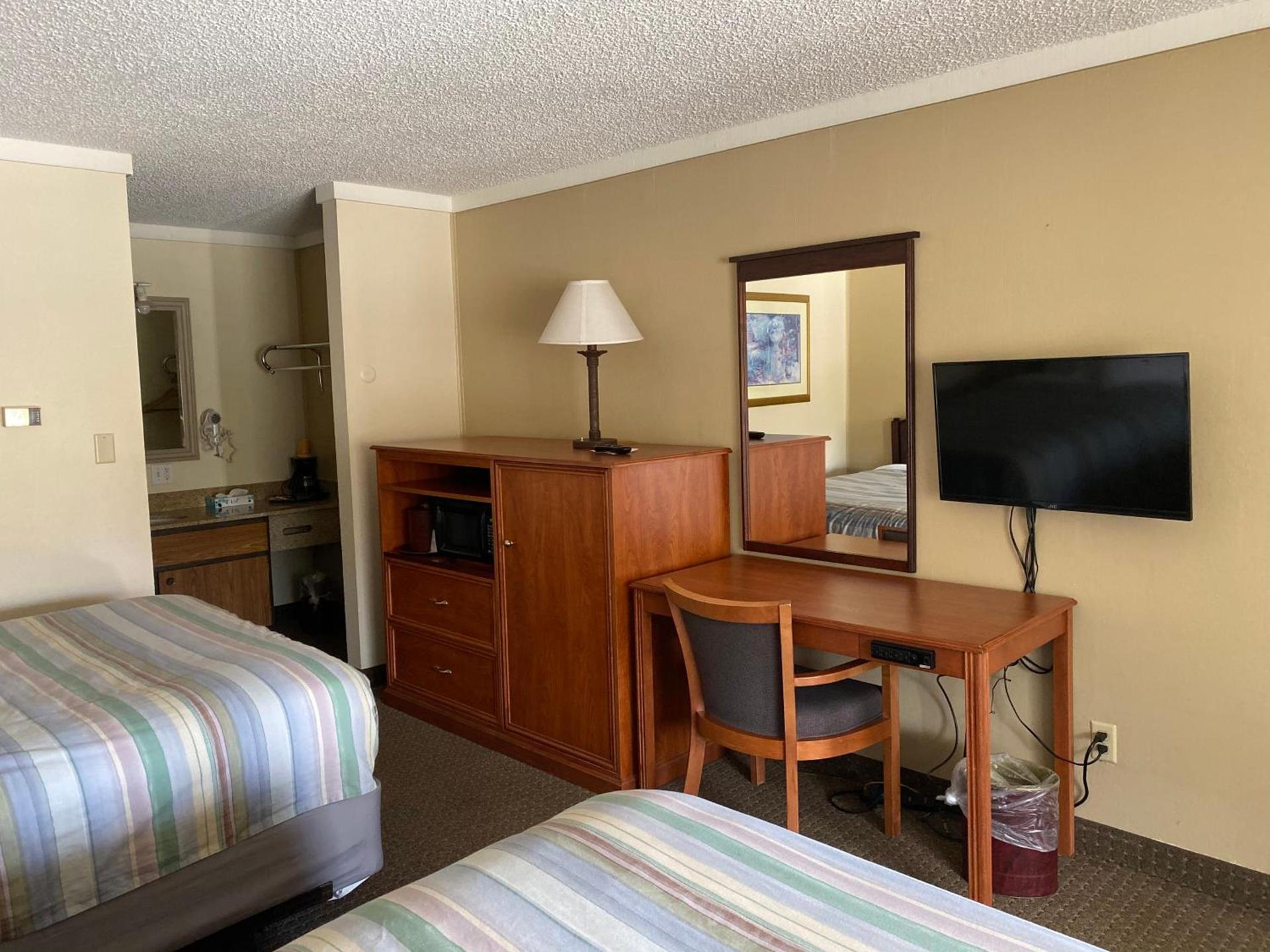 Snowshoe Motel photo 17