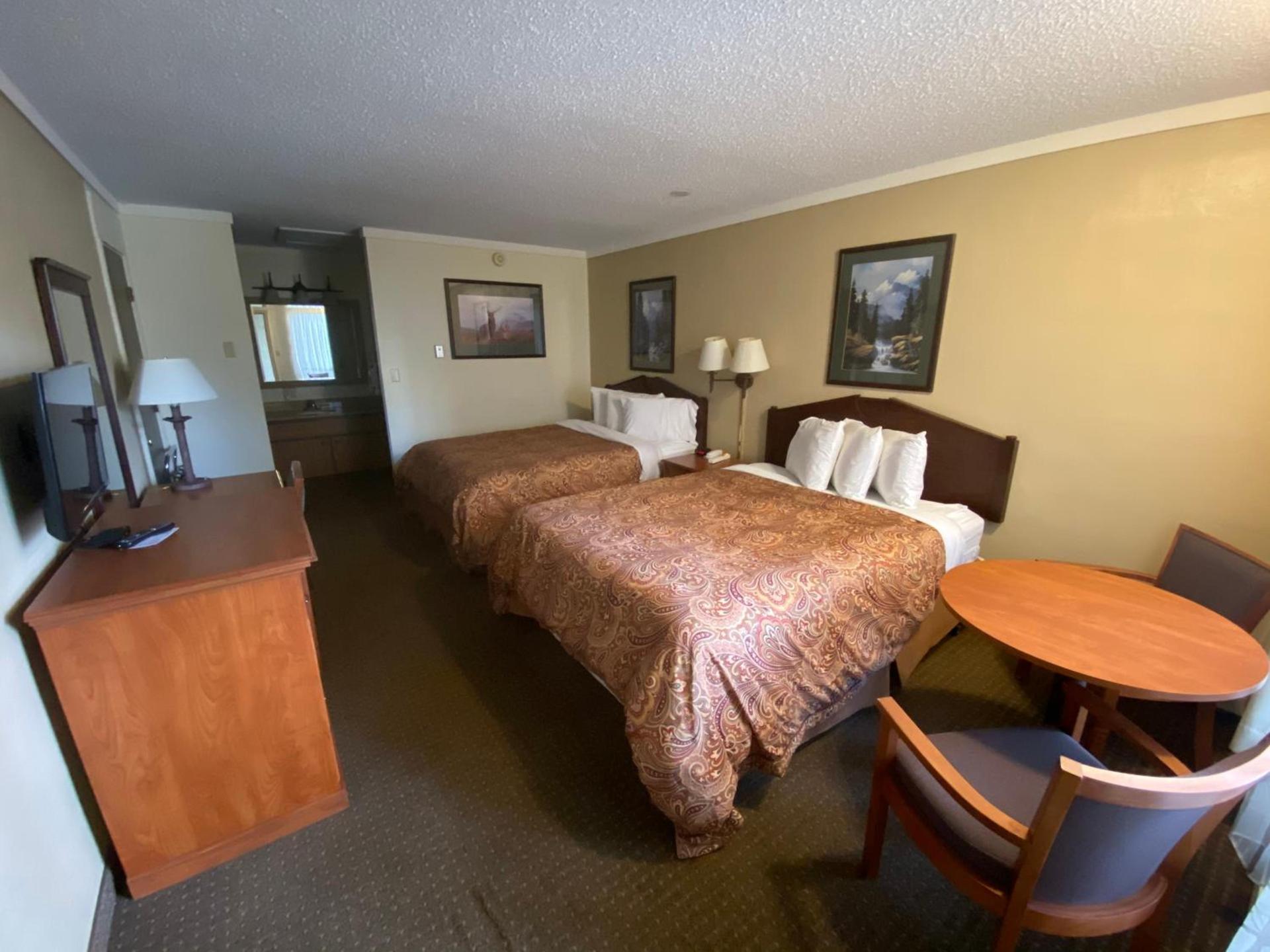 Snowshoe Motel photo 16