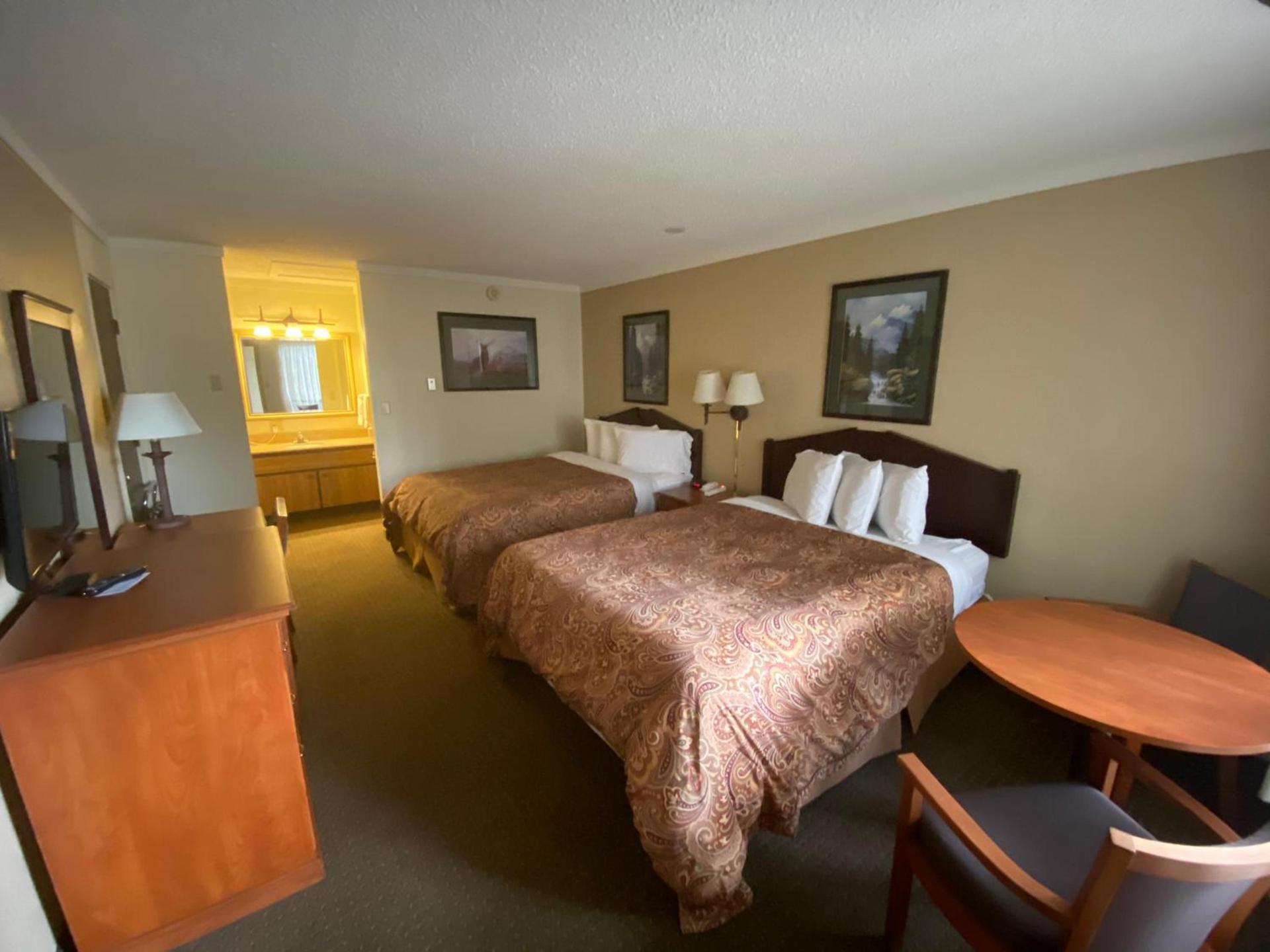 Snowshoe Motel photo 15
