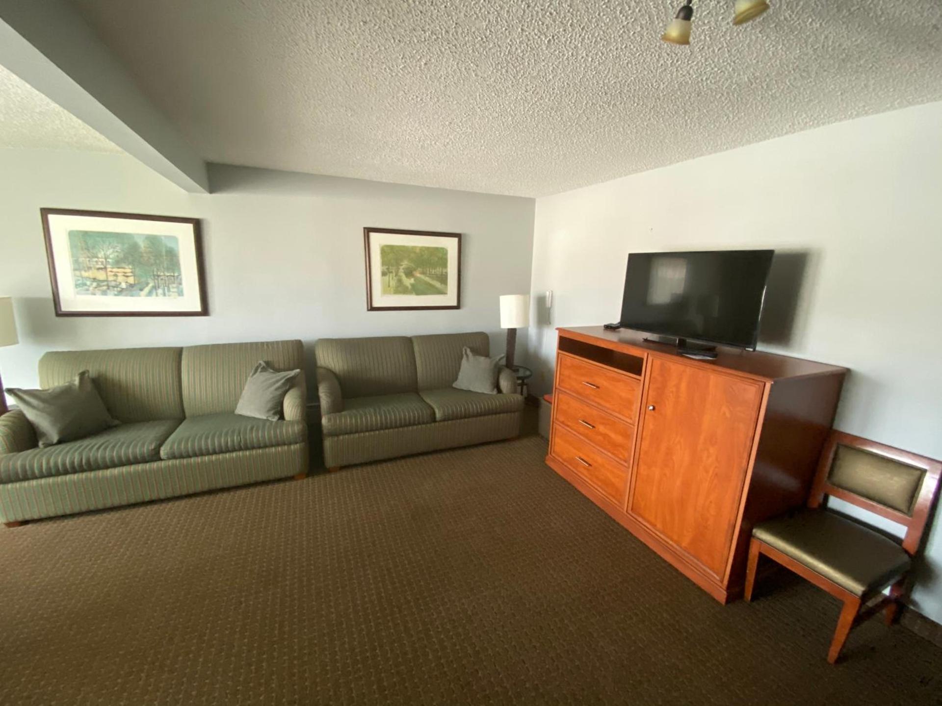 Snowshoe Motel photo 13