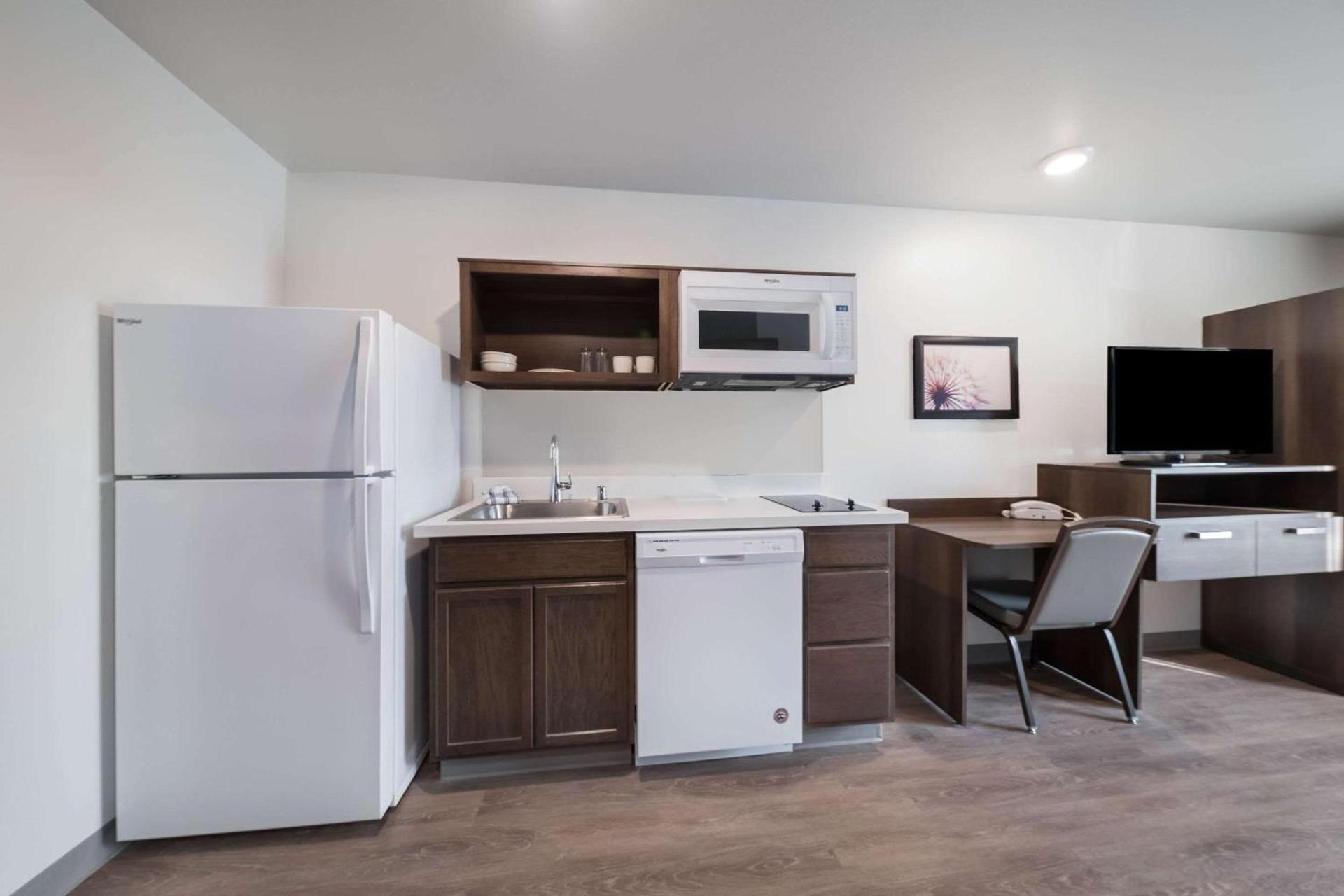 WoodSpring Suites Dallas Plano Central Legacy Drive photo 21