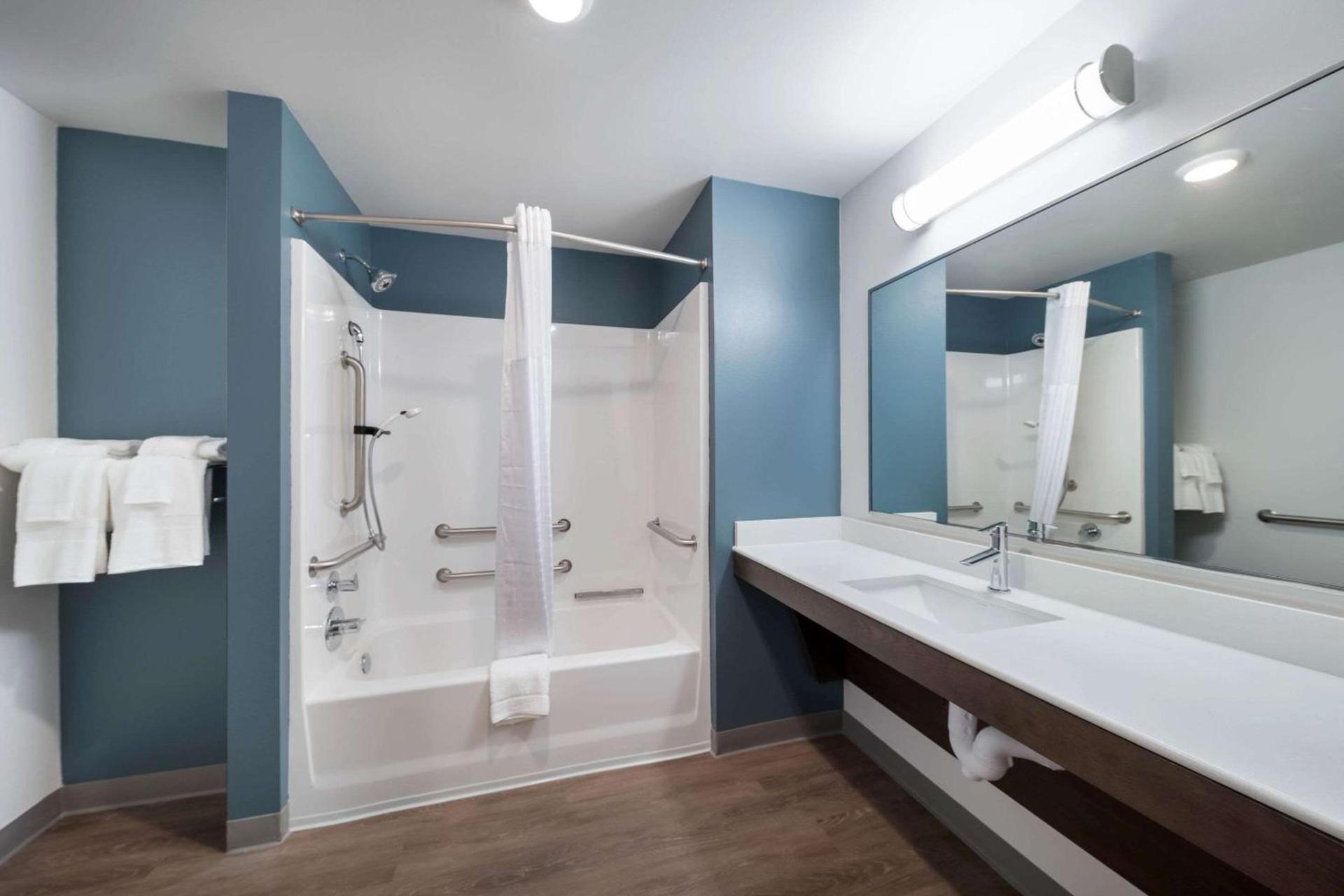 WoodSpring Suites Dallas Plano Central Legacy Drive photo 31