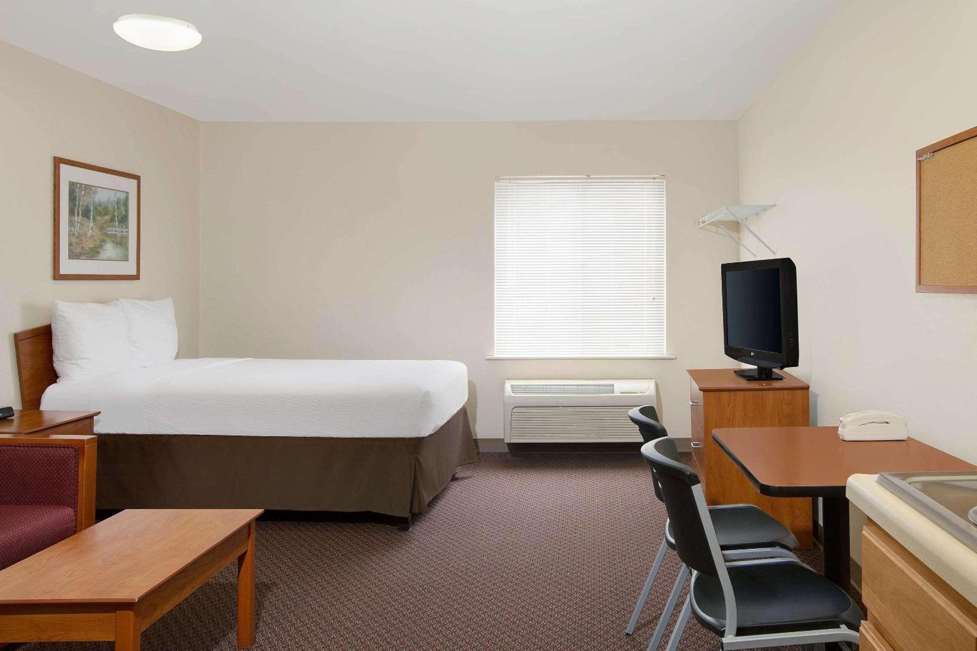WoodSpring Suites Fort Worth Trophy Club photo 26