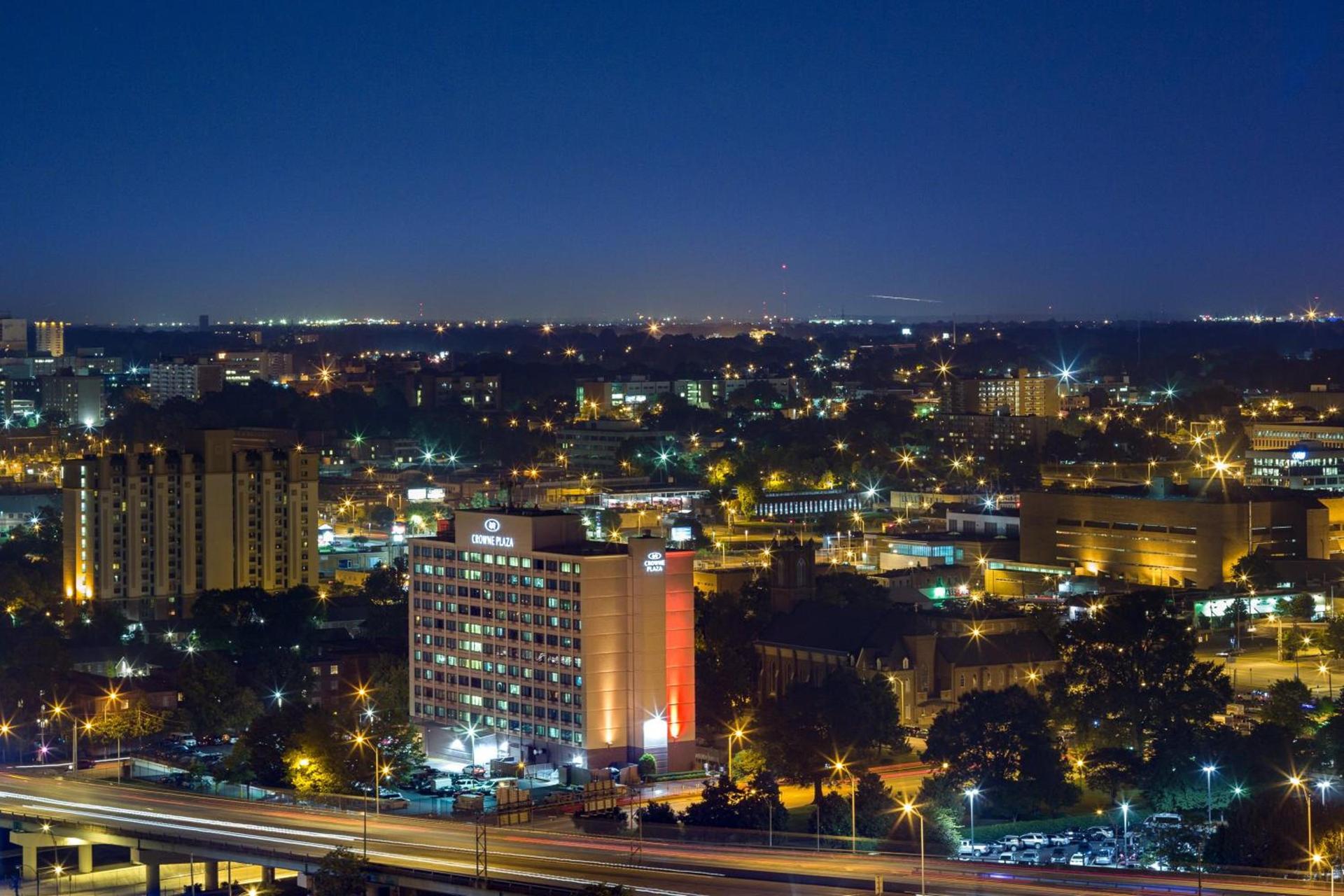 Crowne Plaza Memphis Downtown by IHG photo 9