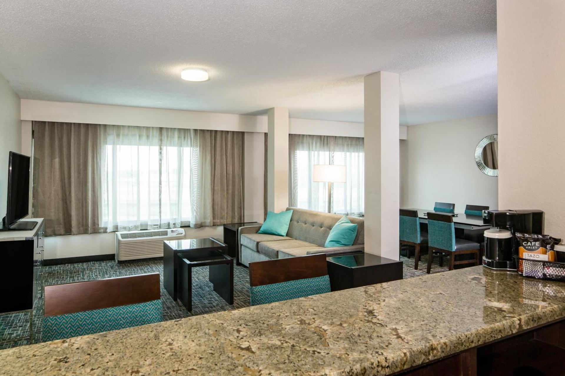 Crowne Plaza Memphis Downtown by IHG photo 83